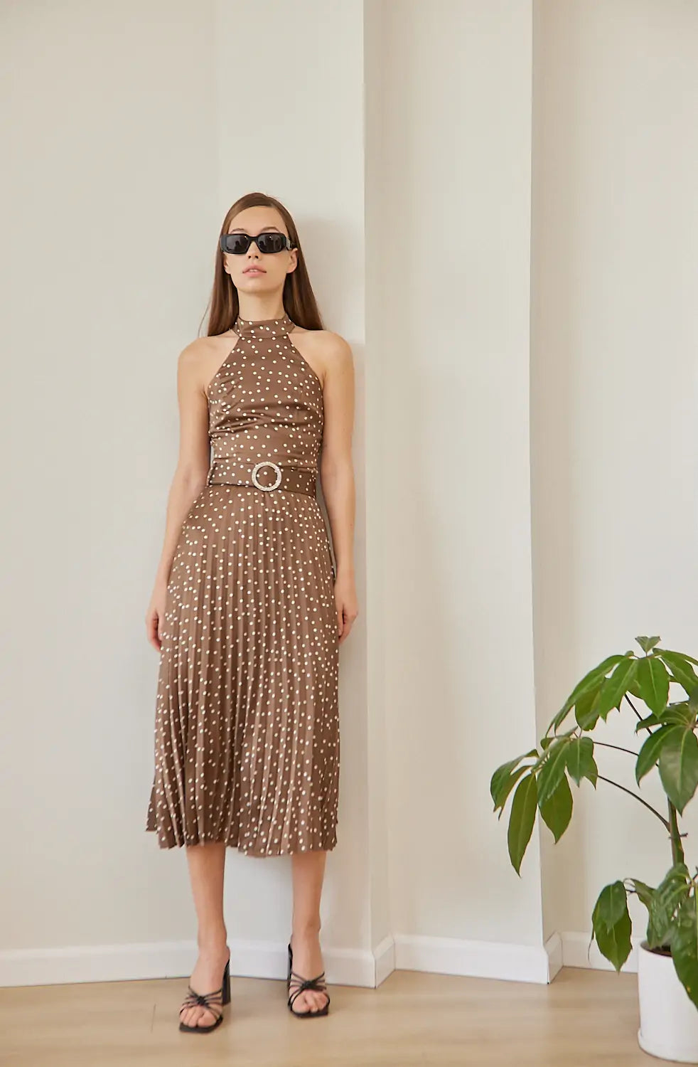 שמלת נקודות