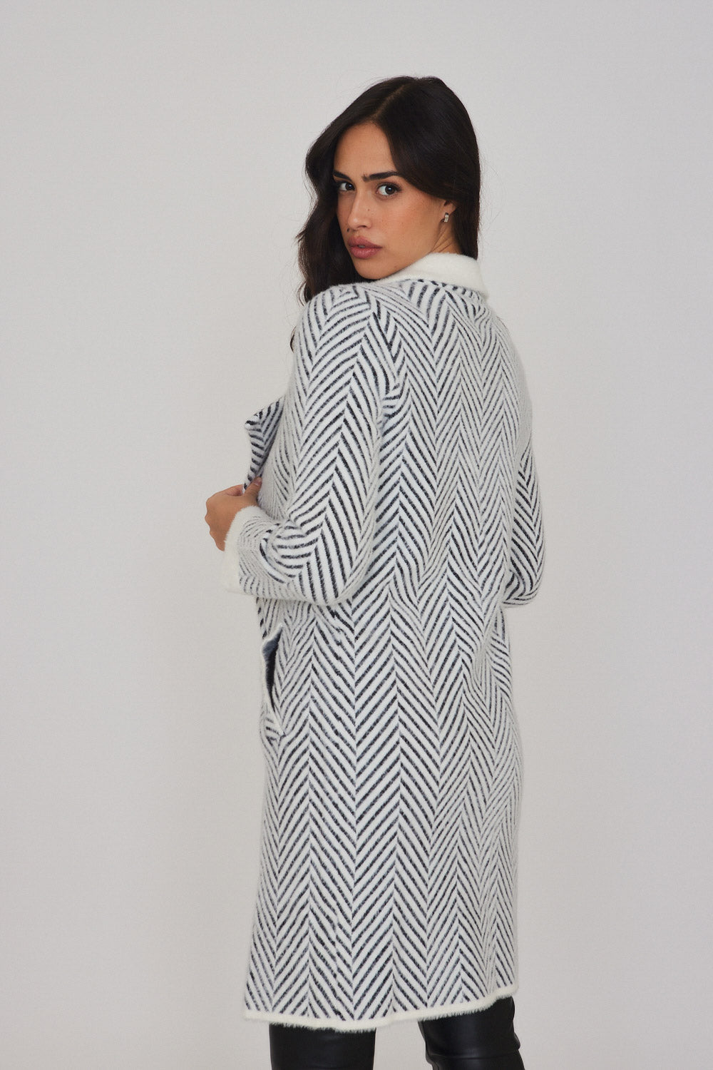 סריג עליונית פסים