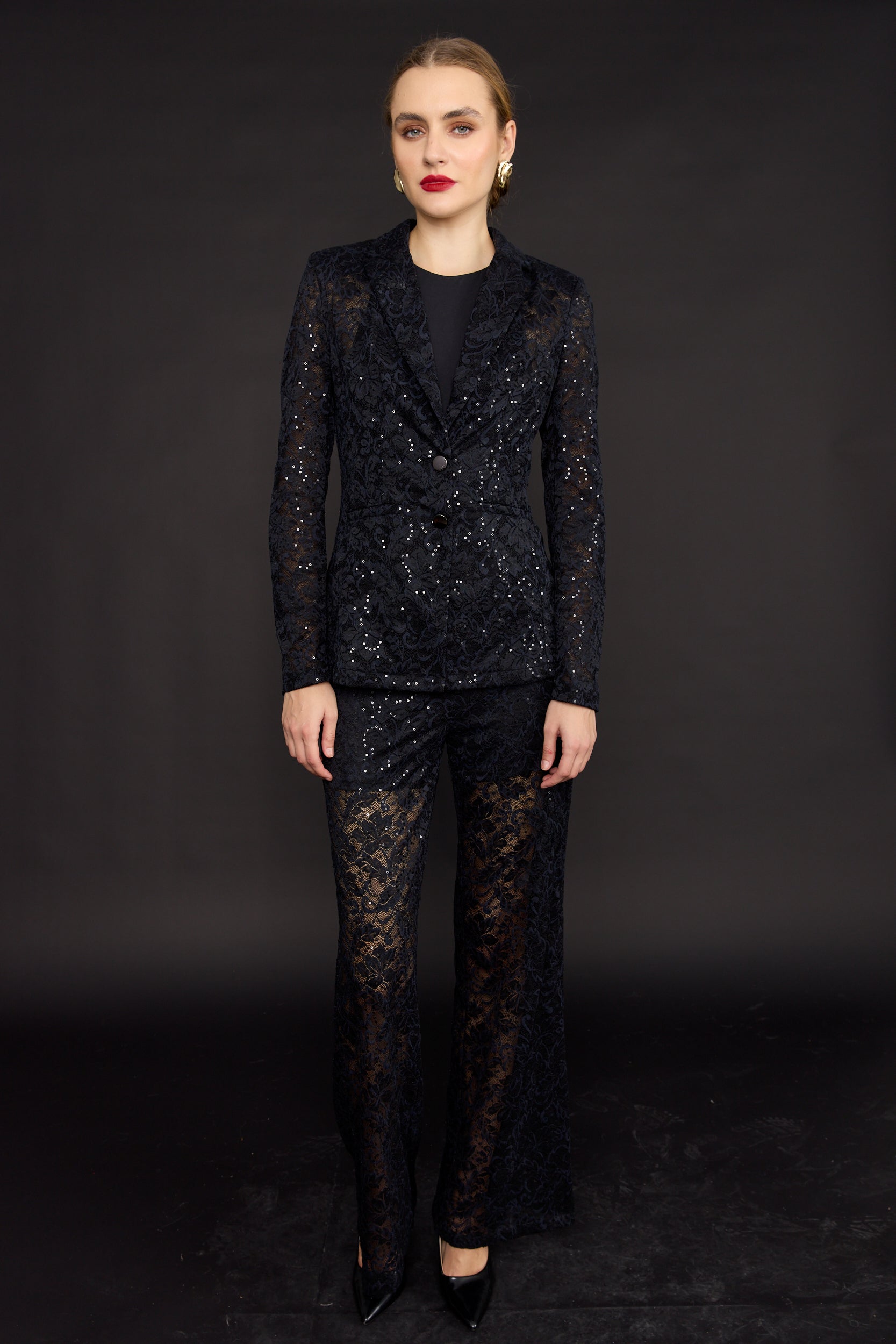 בליזר חליפה תחרת קטיפה