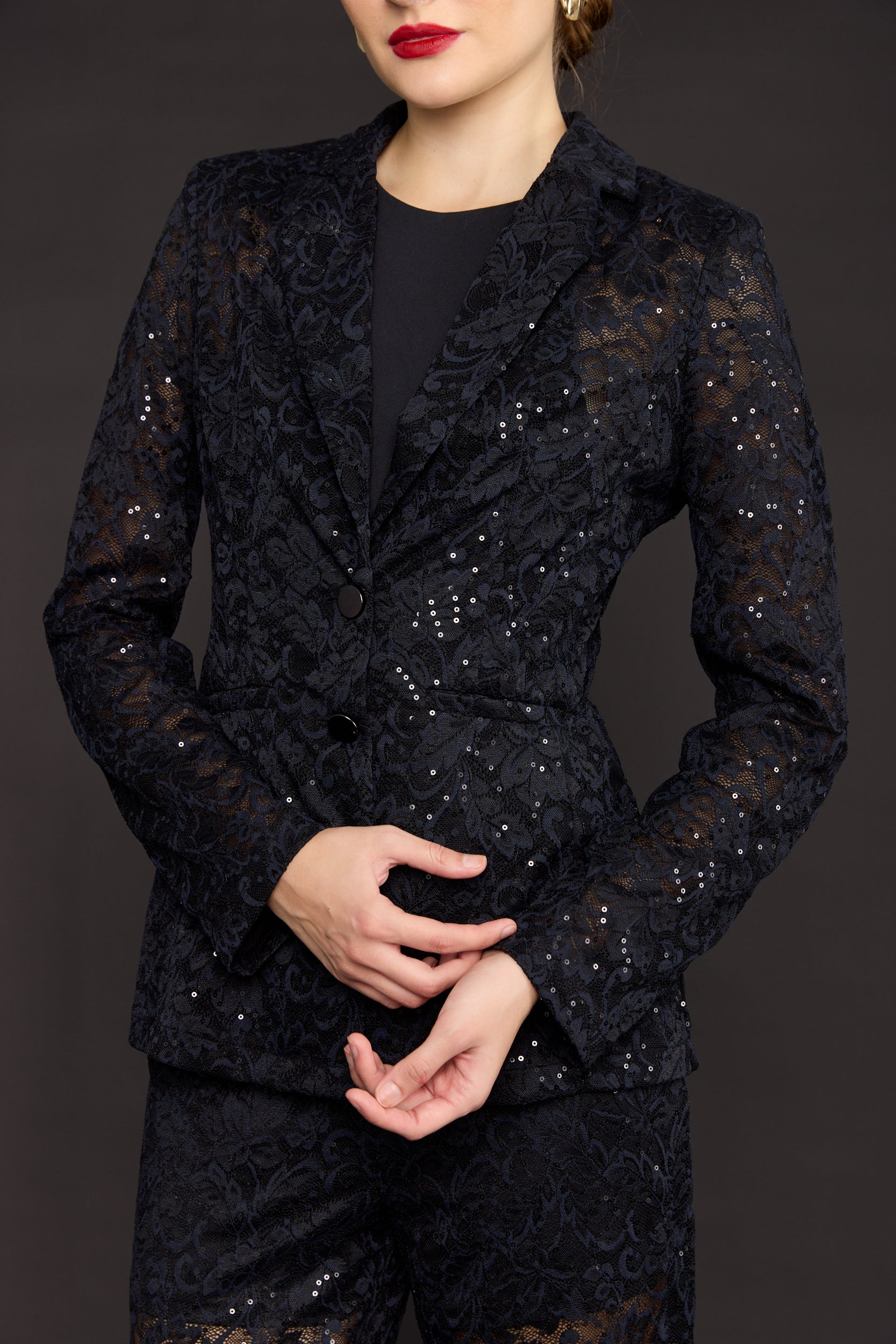 בליזר חליפה תחרת קטיפה