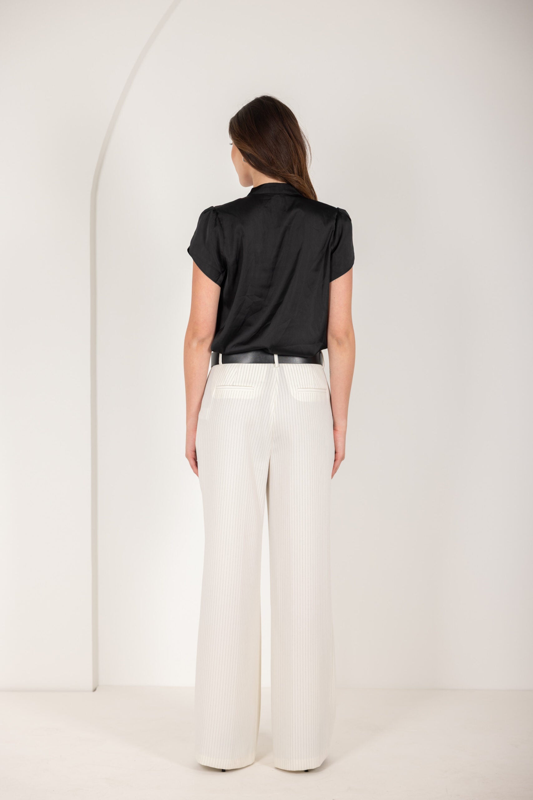 חולצה עם שרוול מעטפת