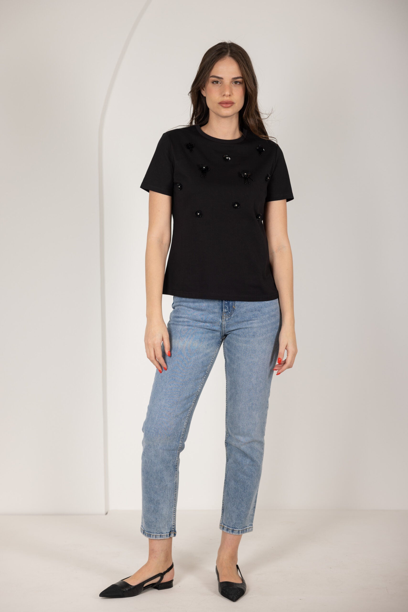 טי שירט פייטים מפוזרים