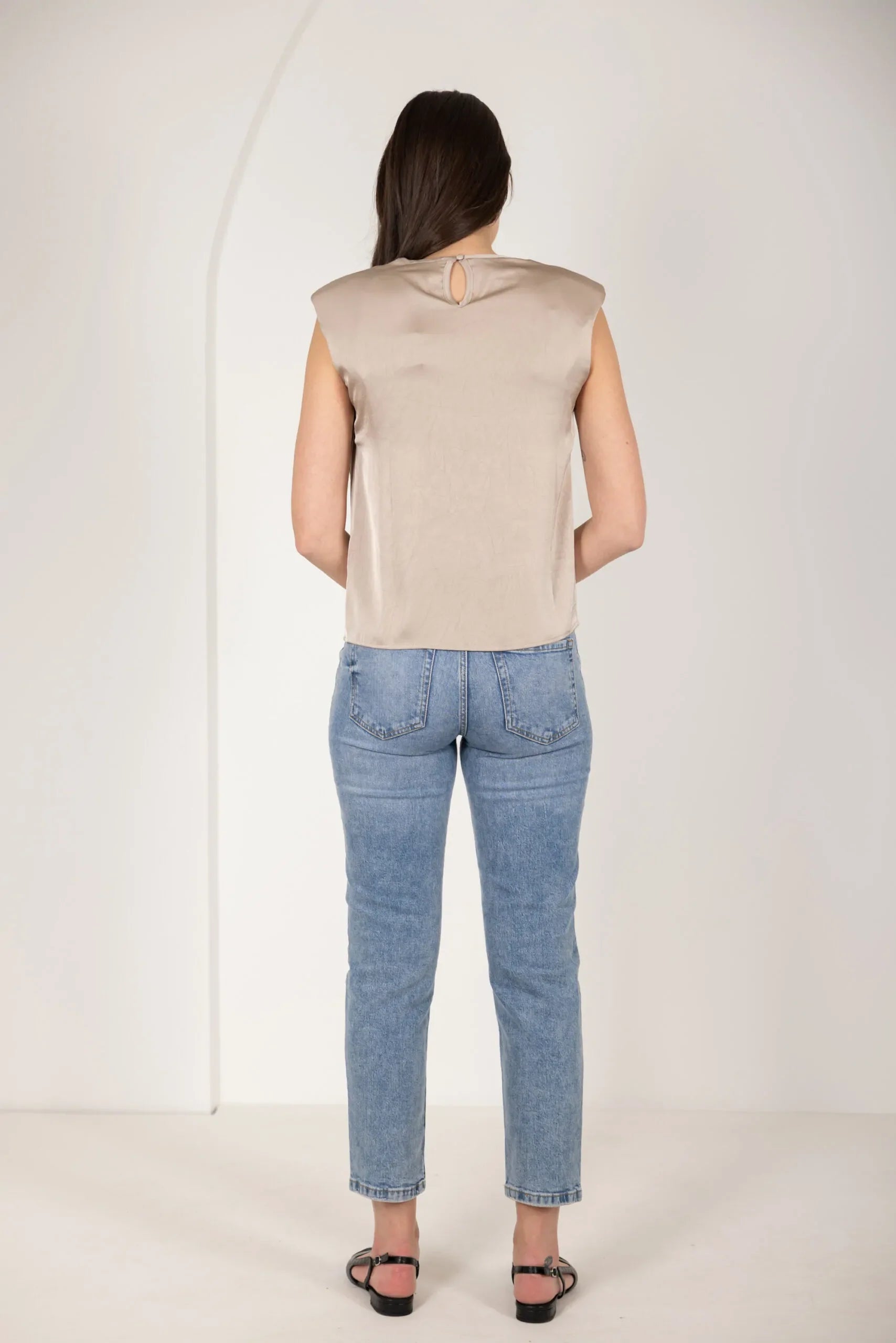 טופ סאטן מקומט