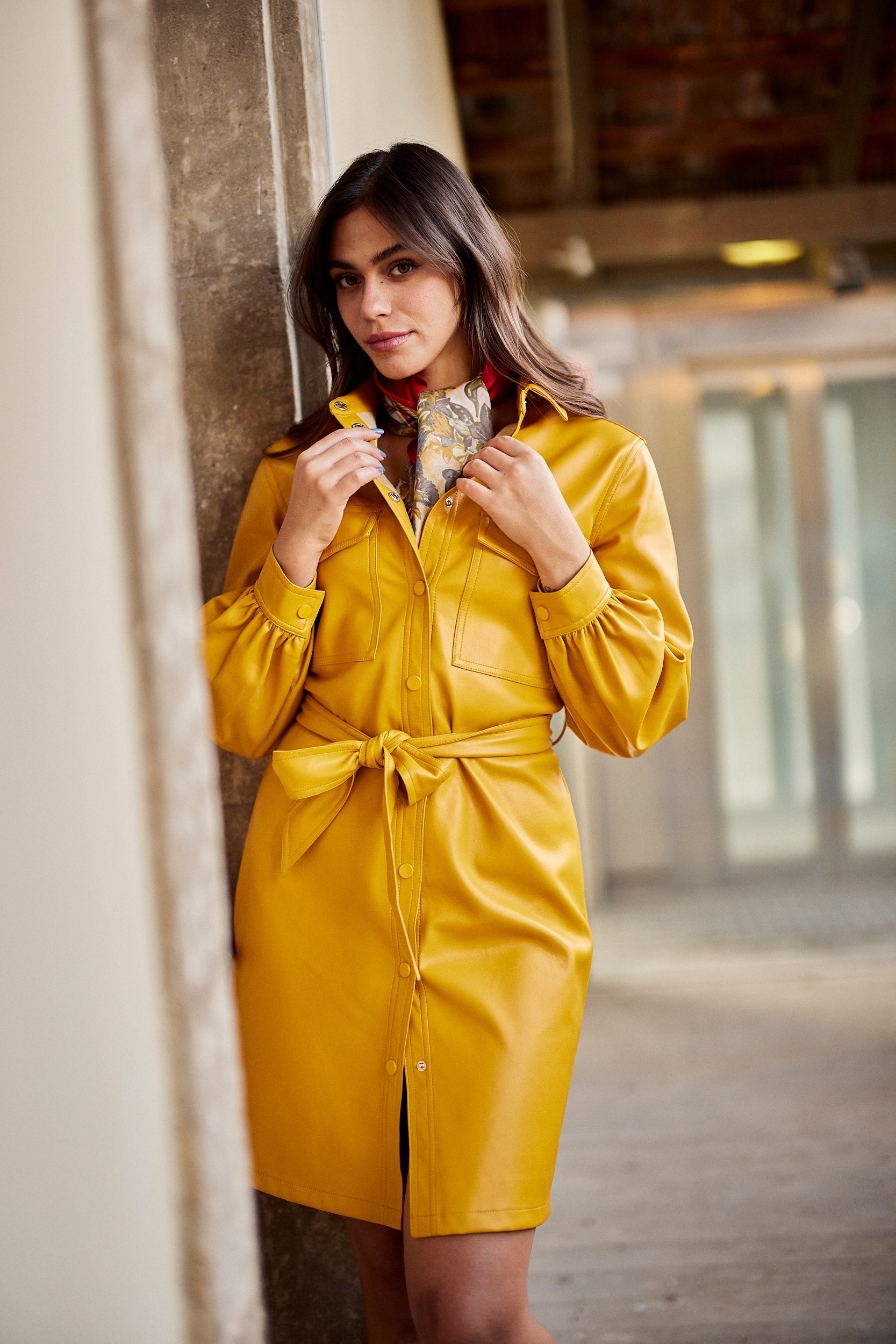 שמלת דמוי עור כפתורים