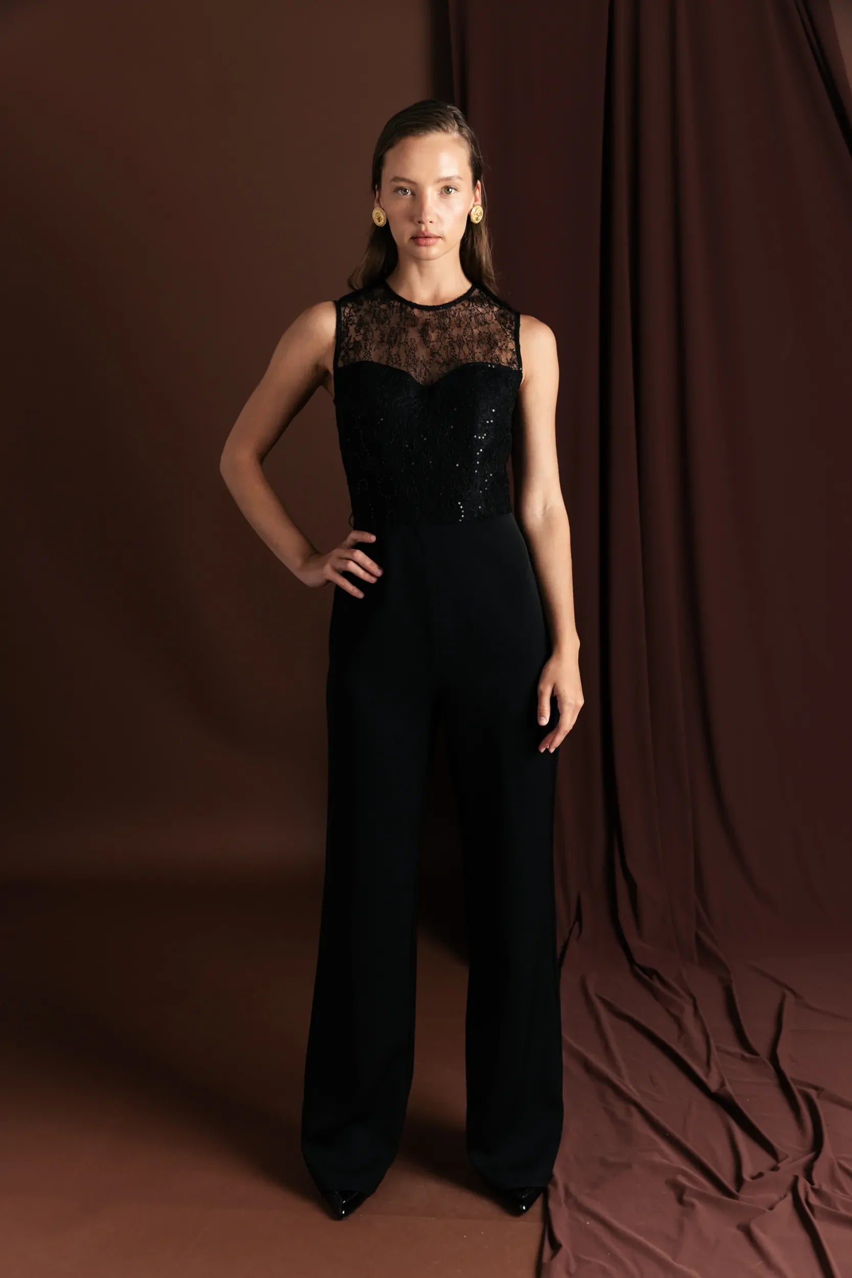 אוברול עליון תחרה וחגורה