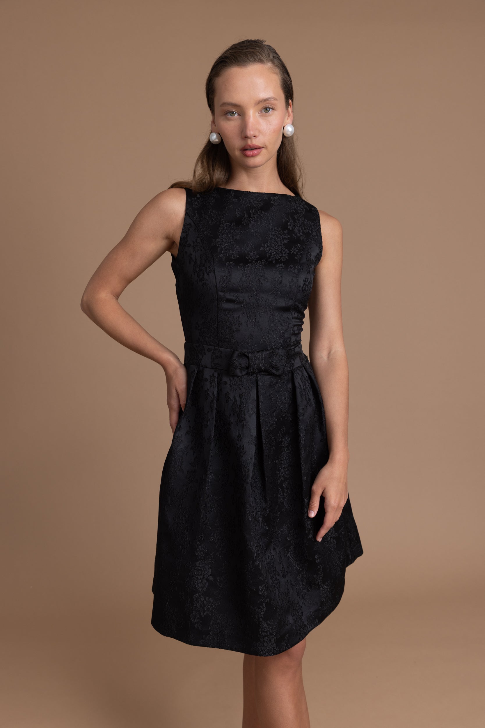 שמלת קלוש ז'אקרד