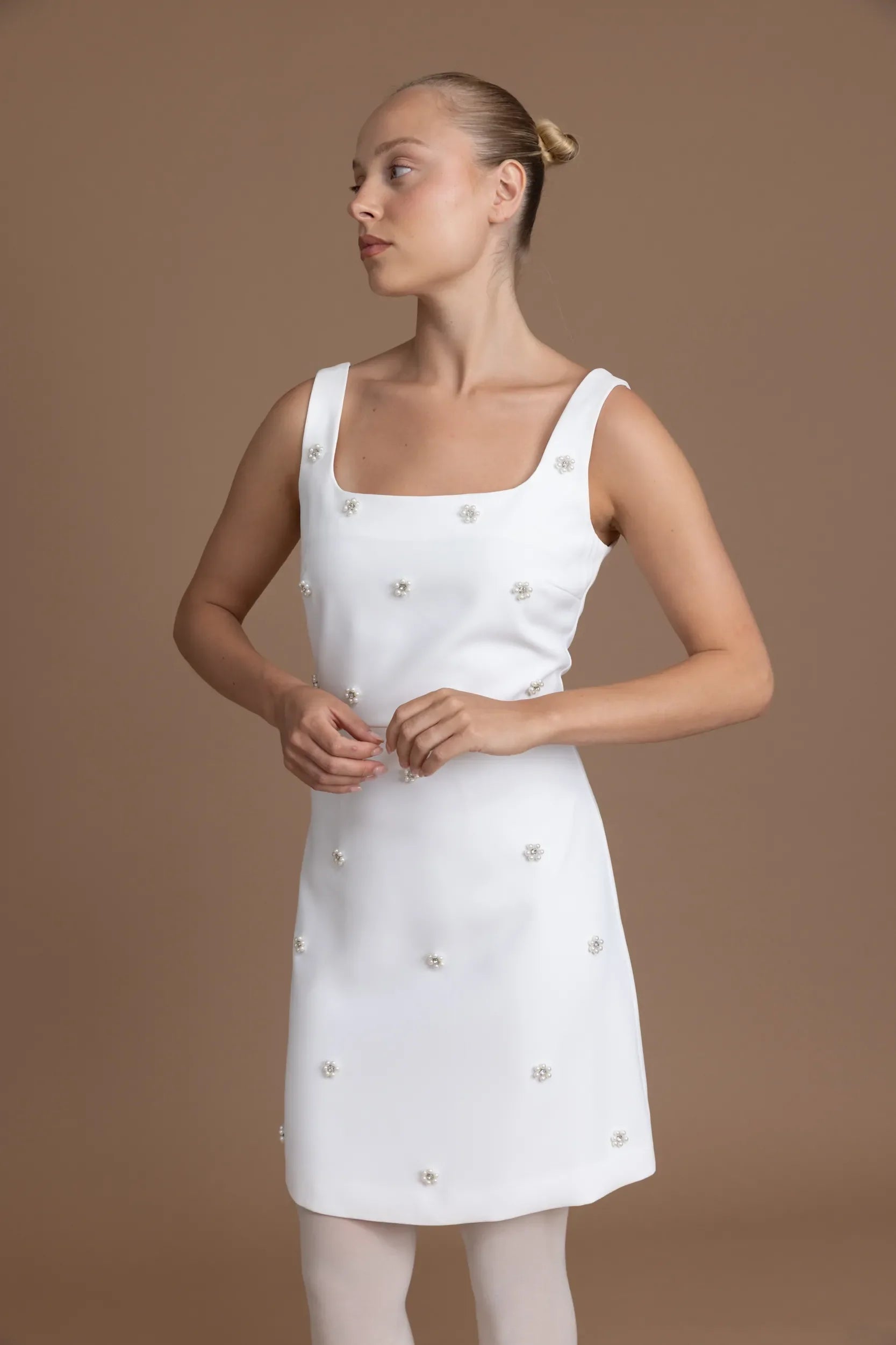 שמלת A פנינים