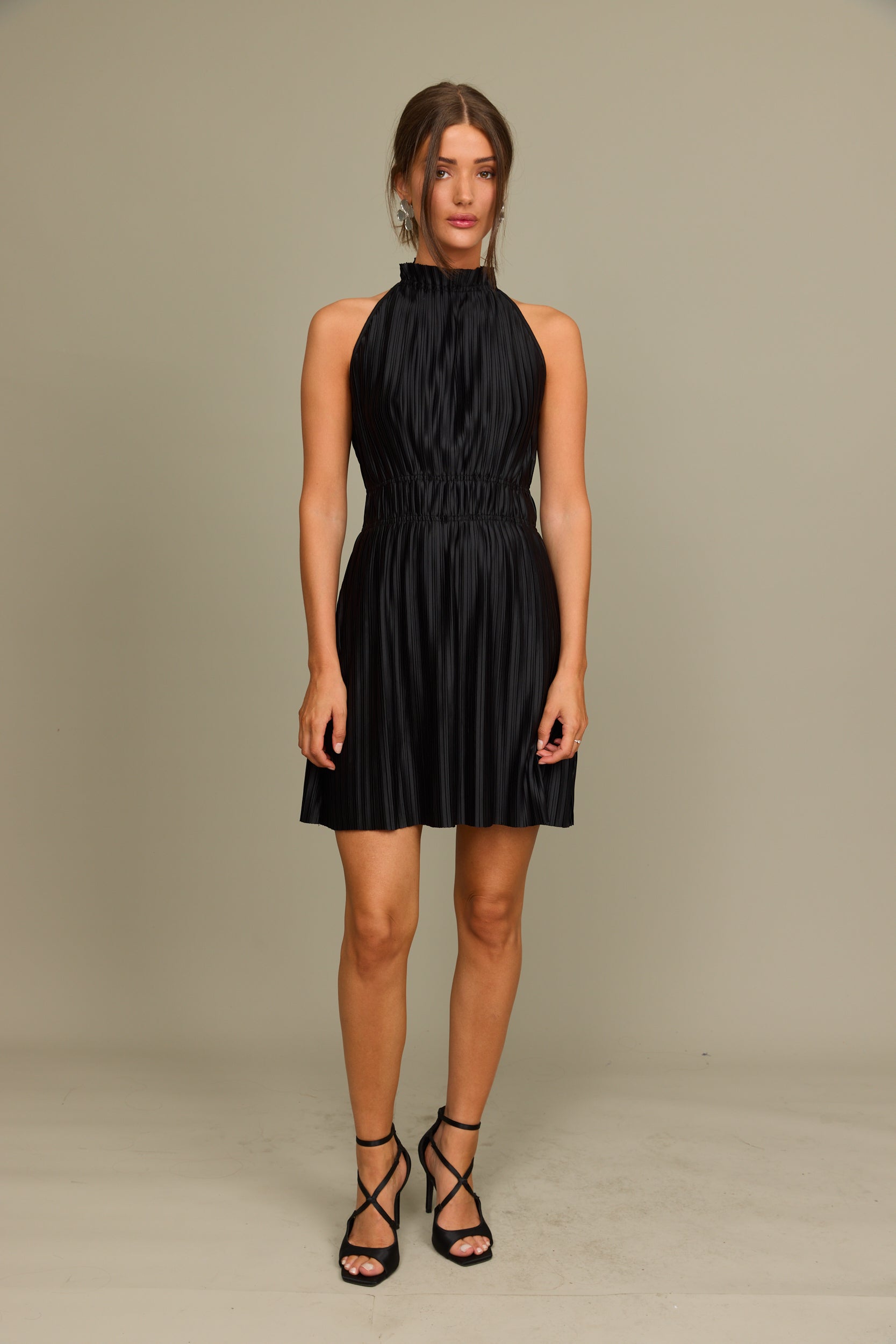 שמלת פליסה קולר