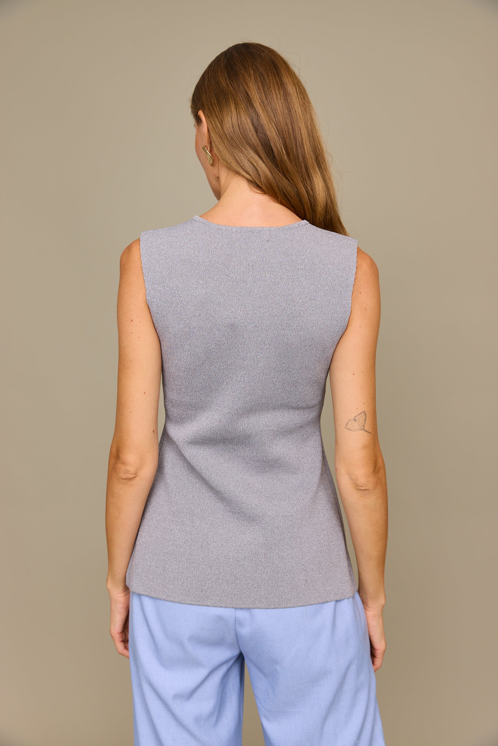 ווסט סריג כפתורי זהב