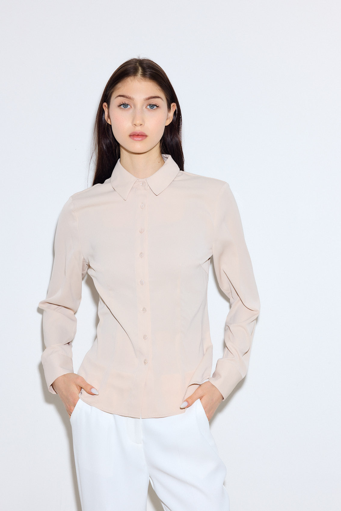 חולצת שיפון מחויטת