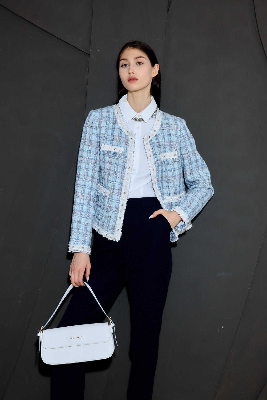 מכנסיים מחויטים גזרה ישרה