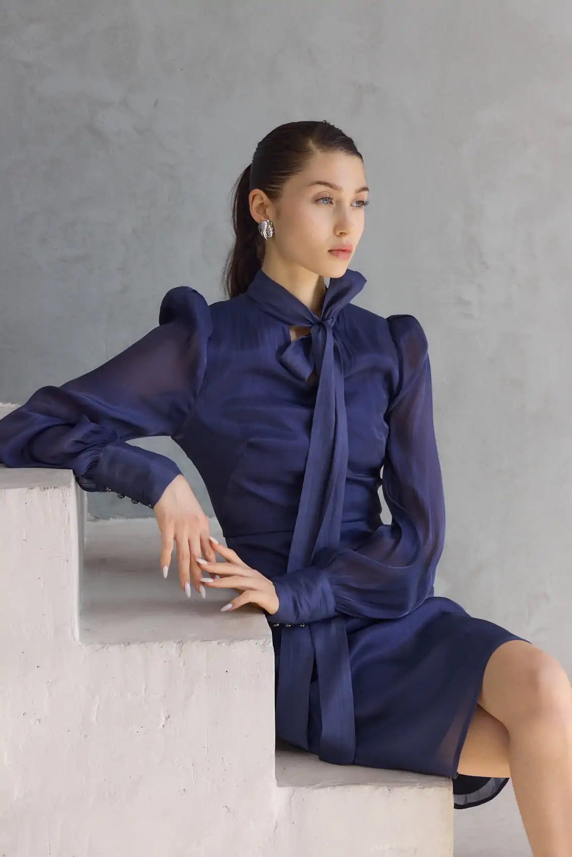 שמלת שיפון לורקס עניבה