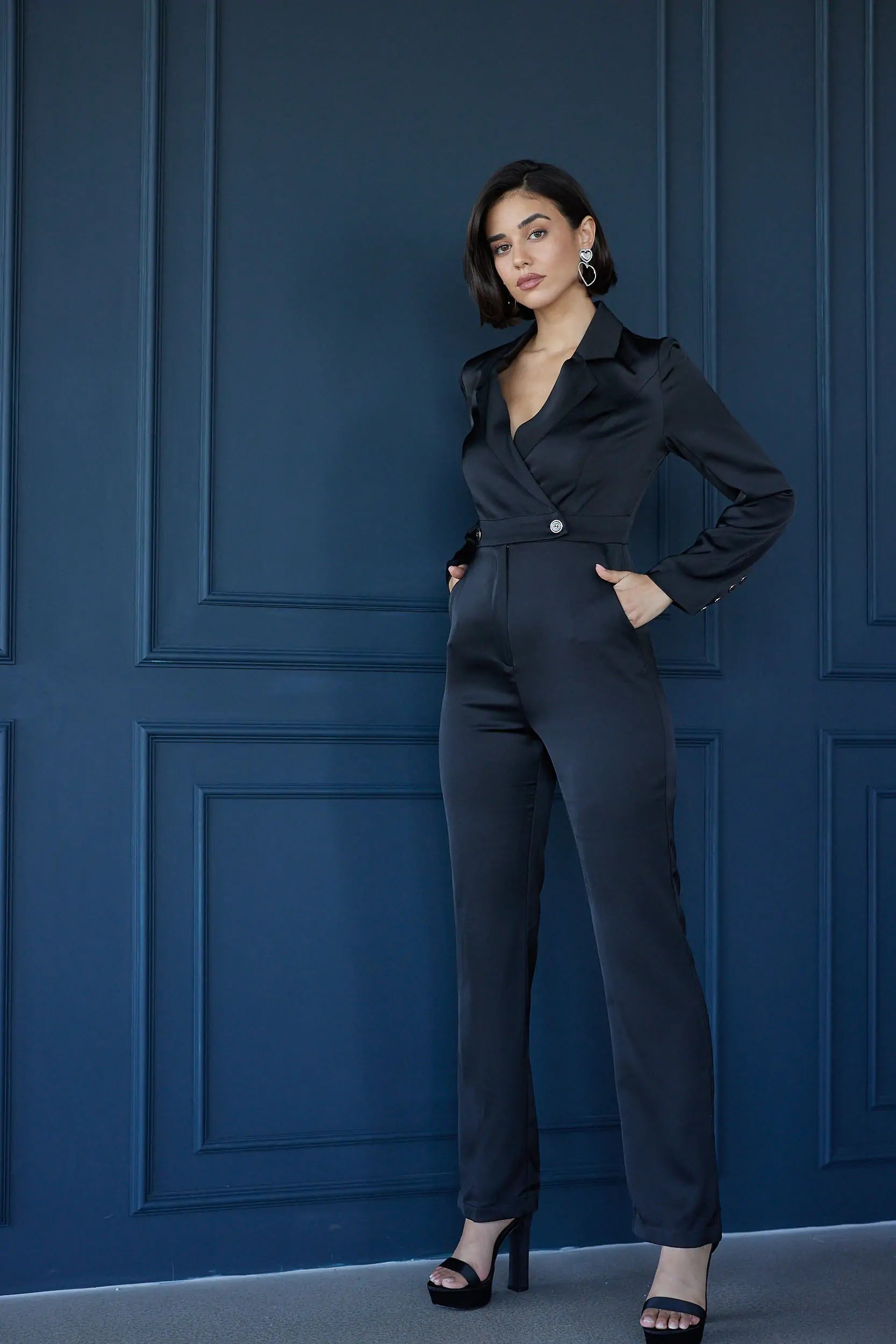 אוברול ונוס