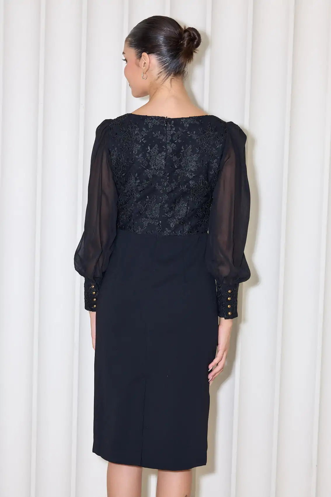 שמלה שילוב תחרה ושיפון