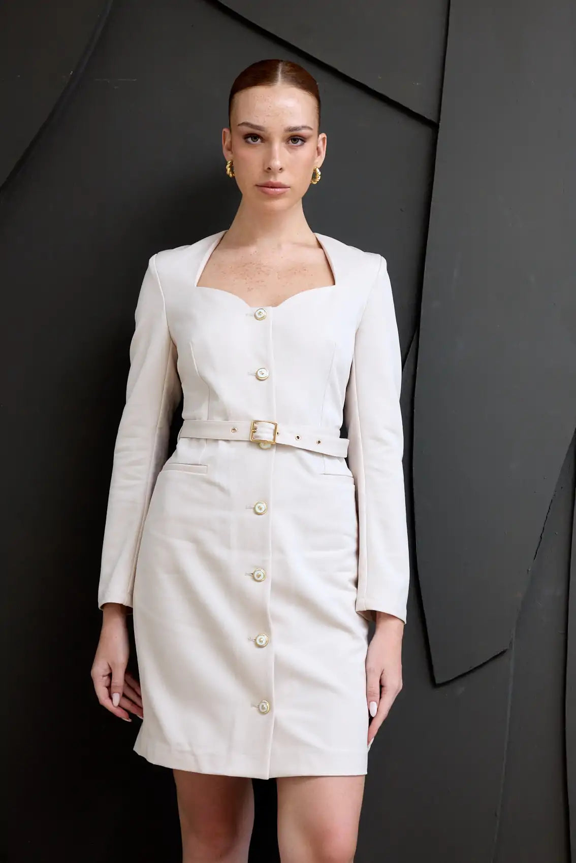 שמלת כפתרה מחשוף לב