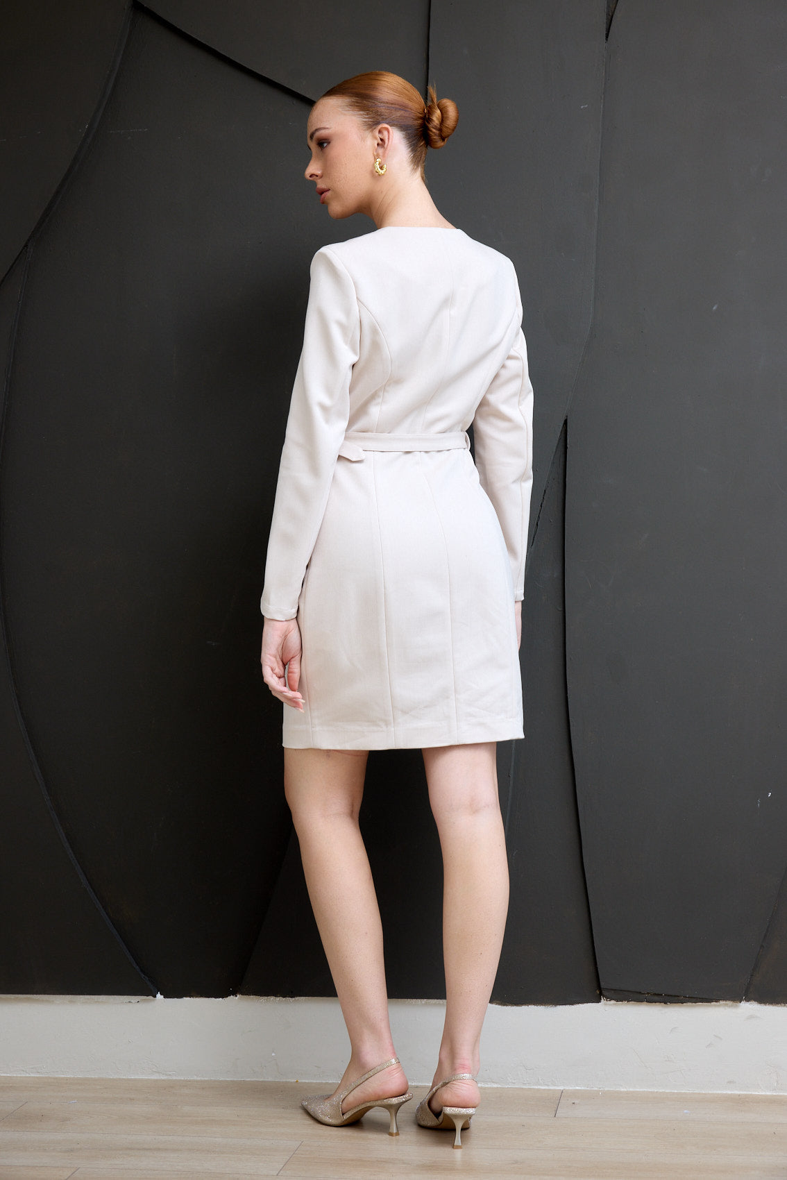 שמלת כפתרה מחשוף לב