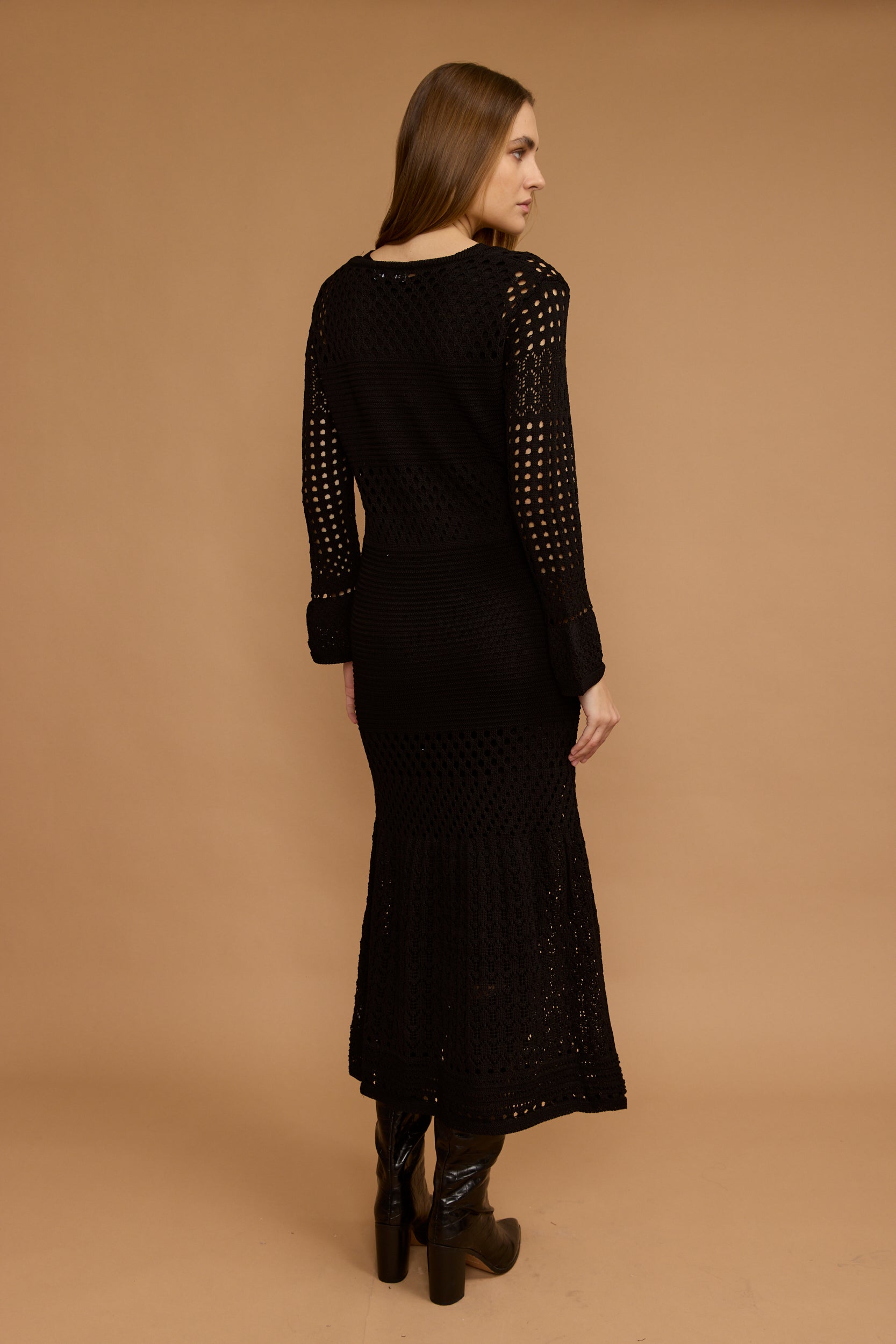 שמלת סריג מקסי דוגמת תחרה