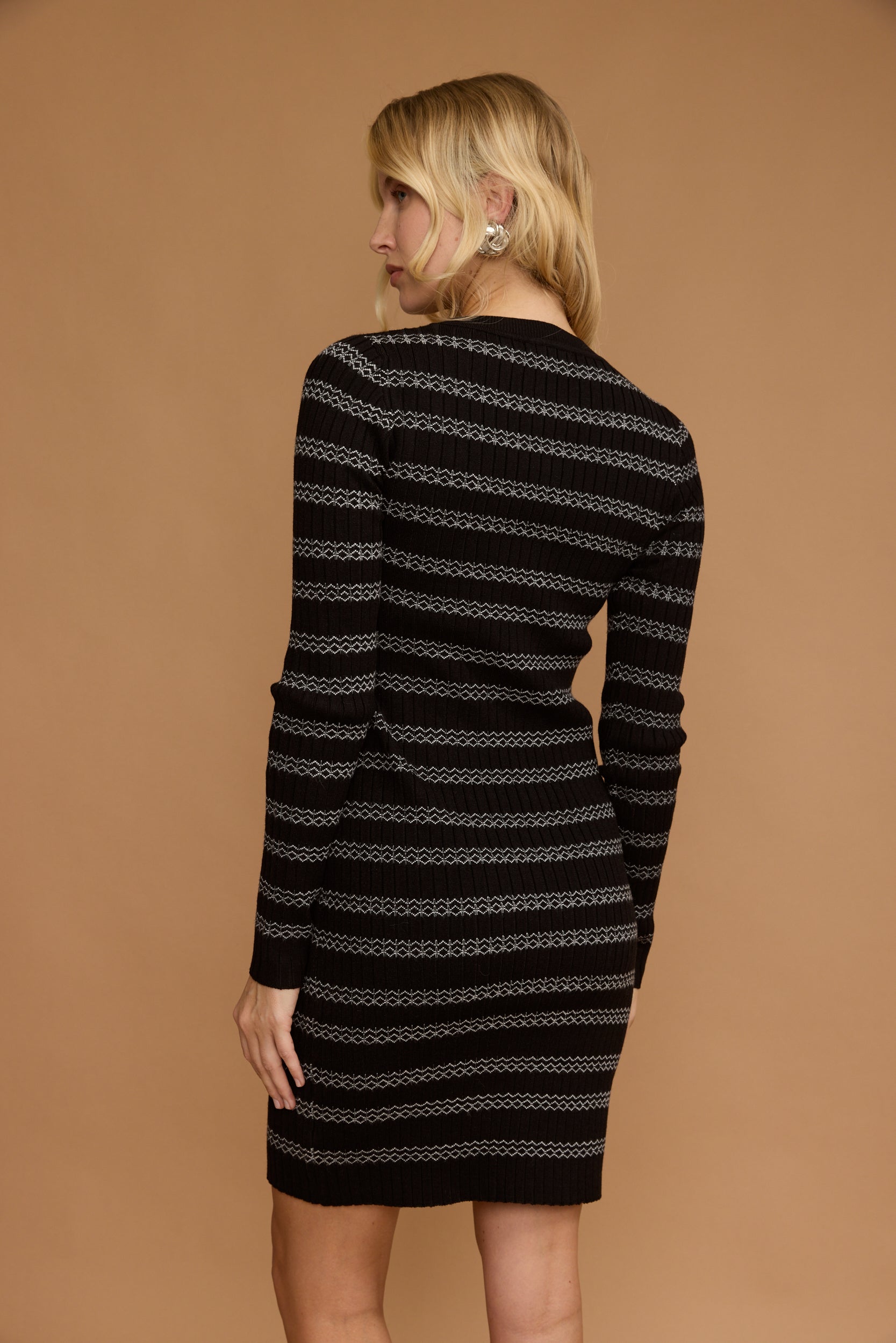 שמלת סריג מיני פסים