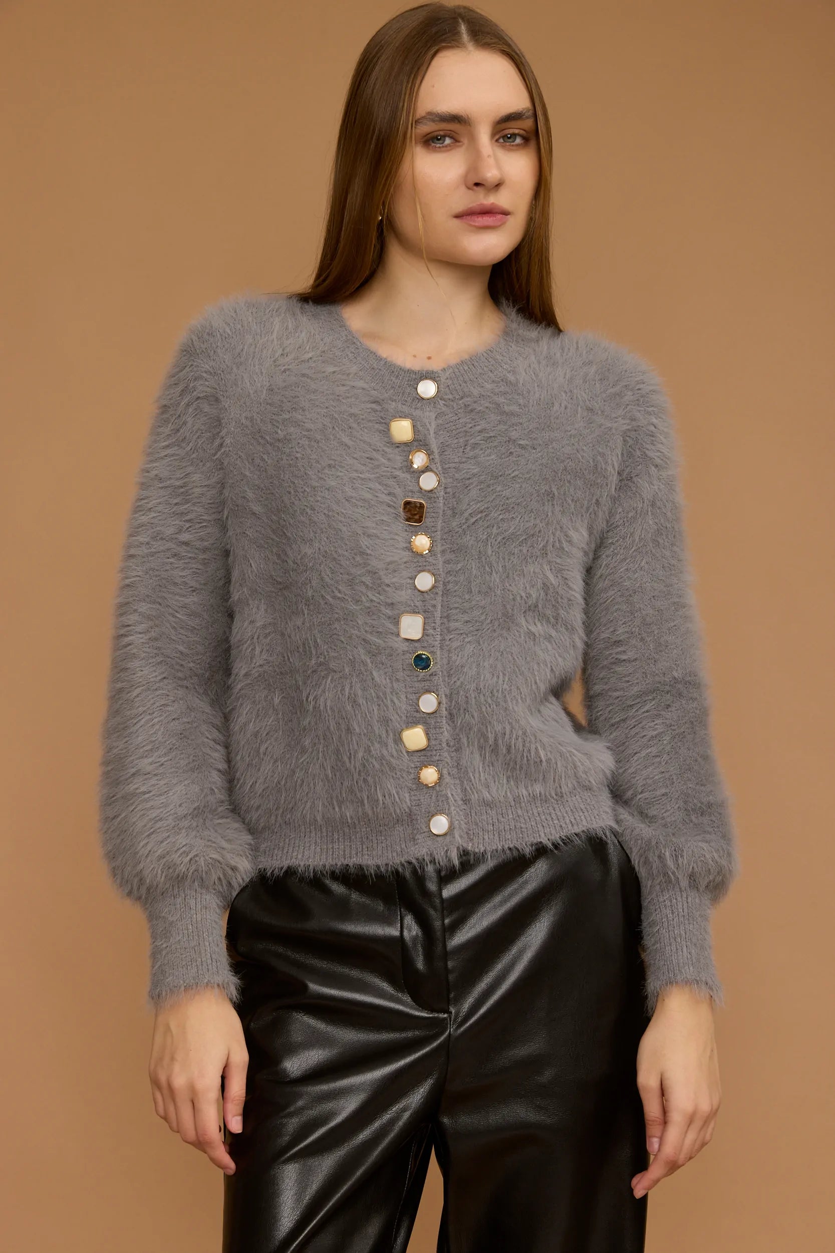 קרדיגן פרוותי כפתורים