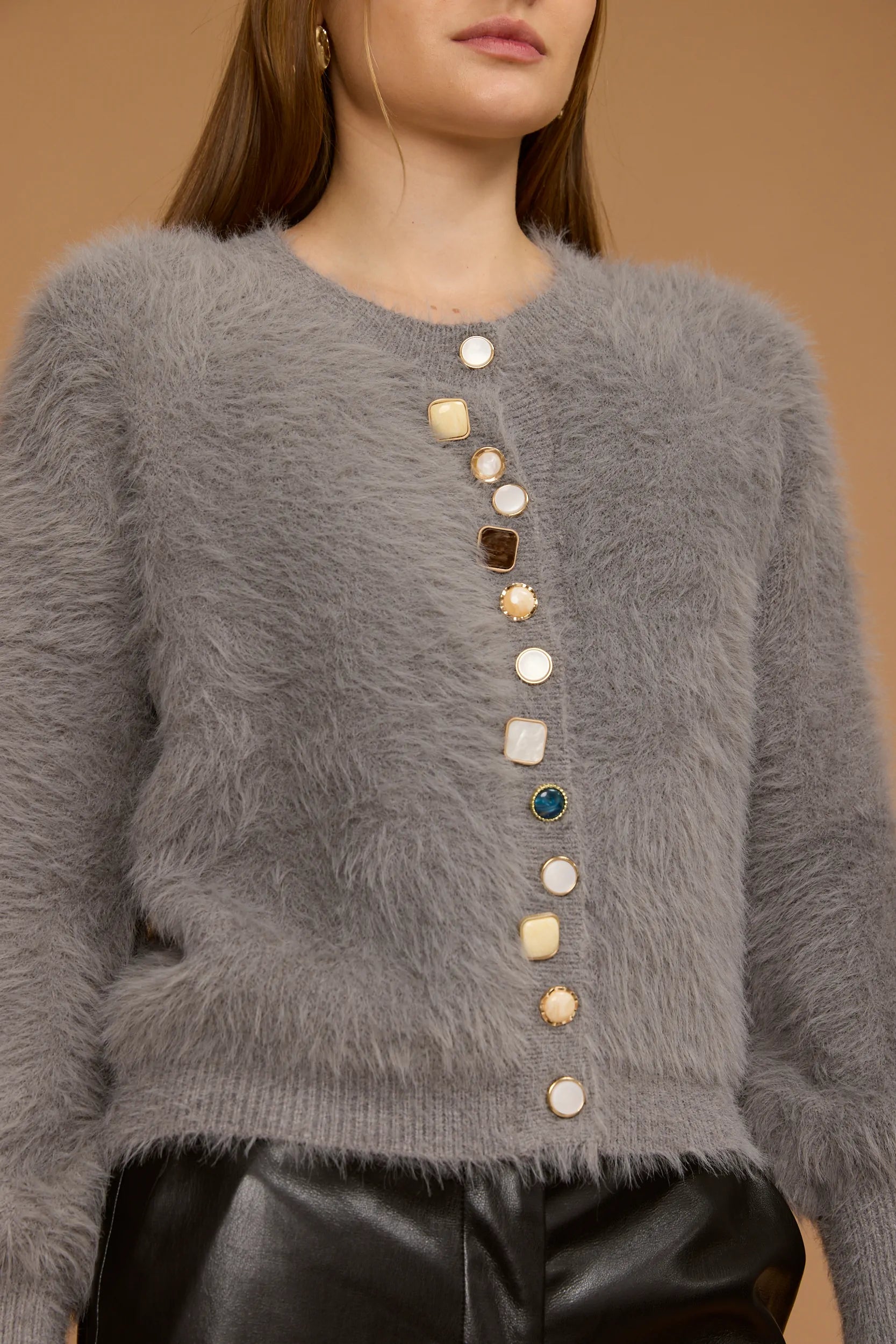 קרדיגן פרוותי כפתורים