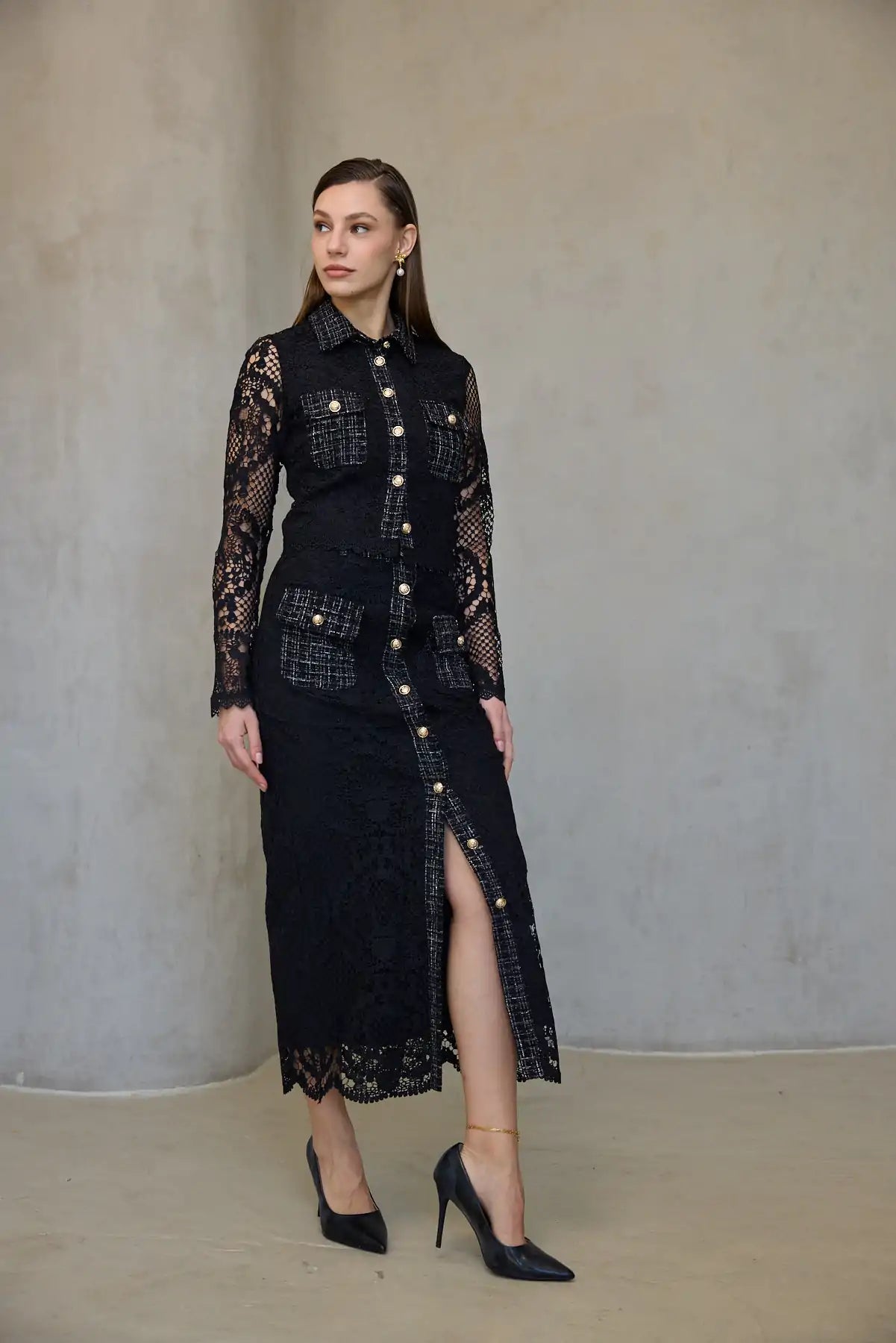 חצאית קרושה כפתורי זהב