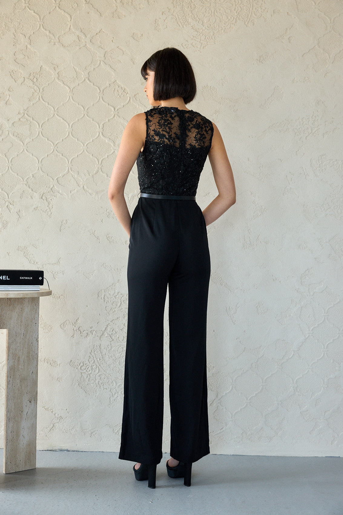 אוברול עליון תחרה