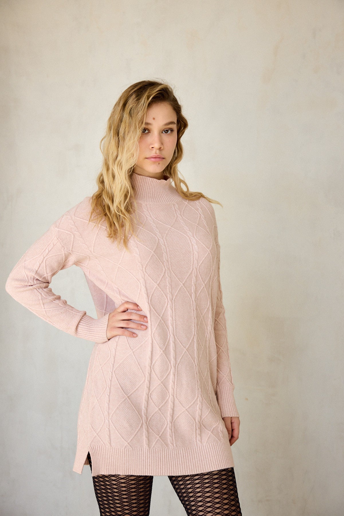 סריג טוניקה גולף עם צמות