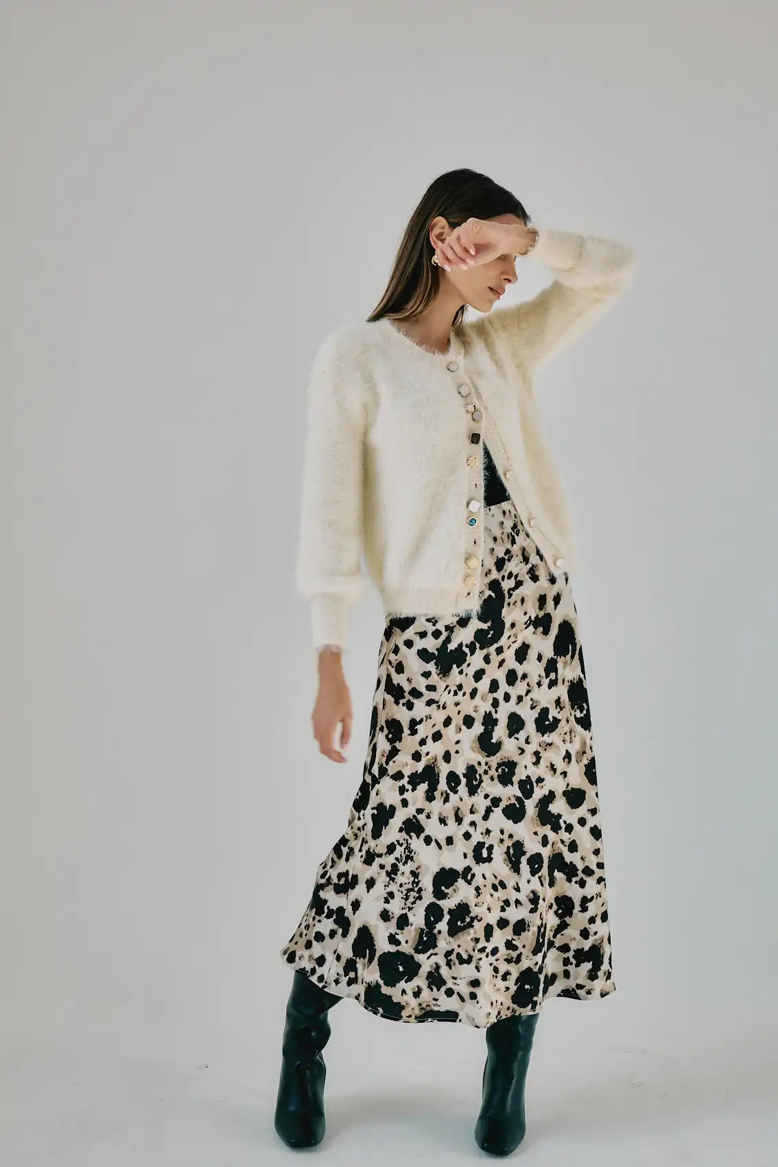 חצאית סאטן מידי