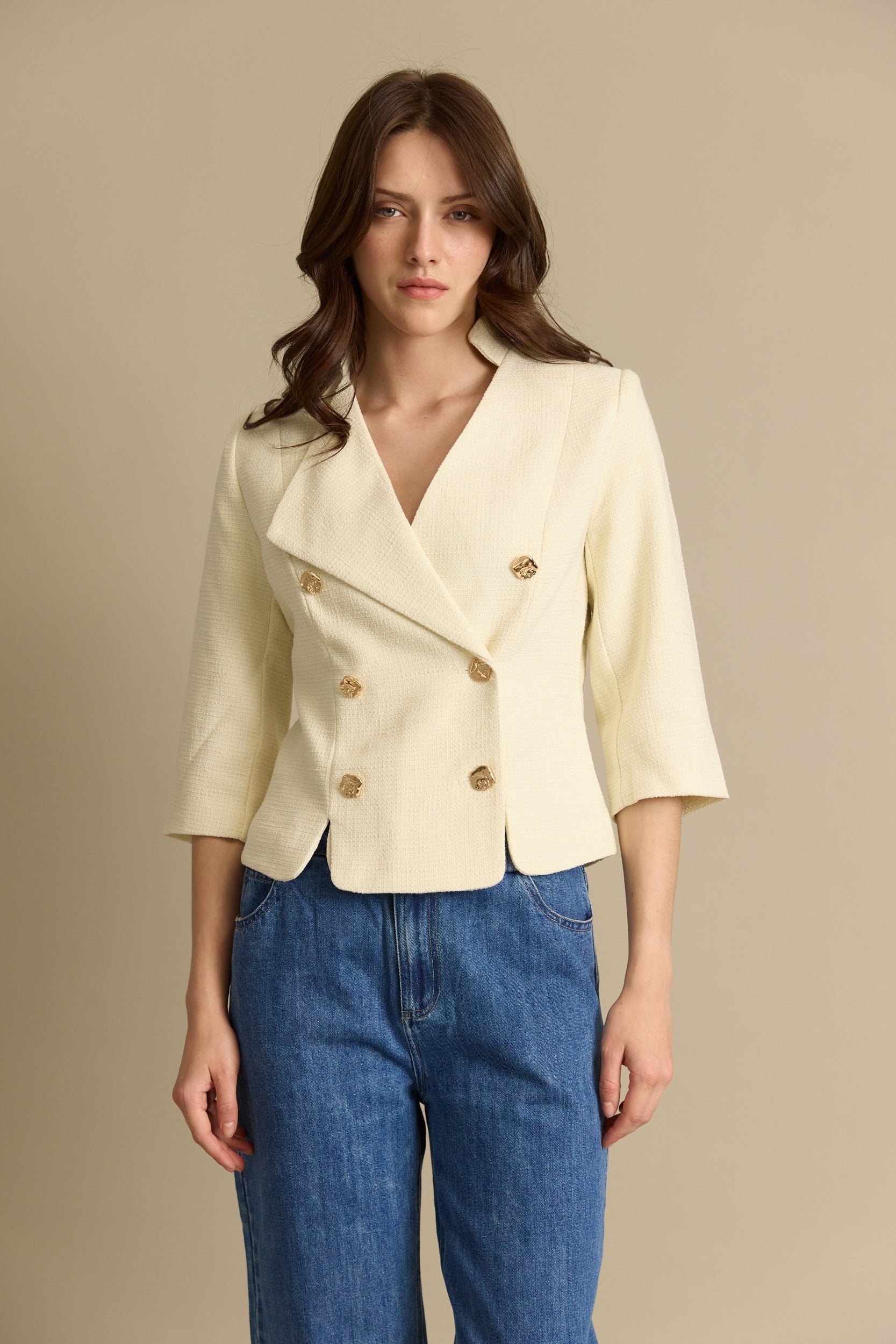 ג'קט אן מחויט כפתורים זהב