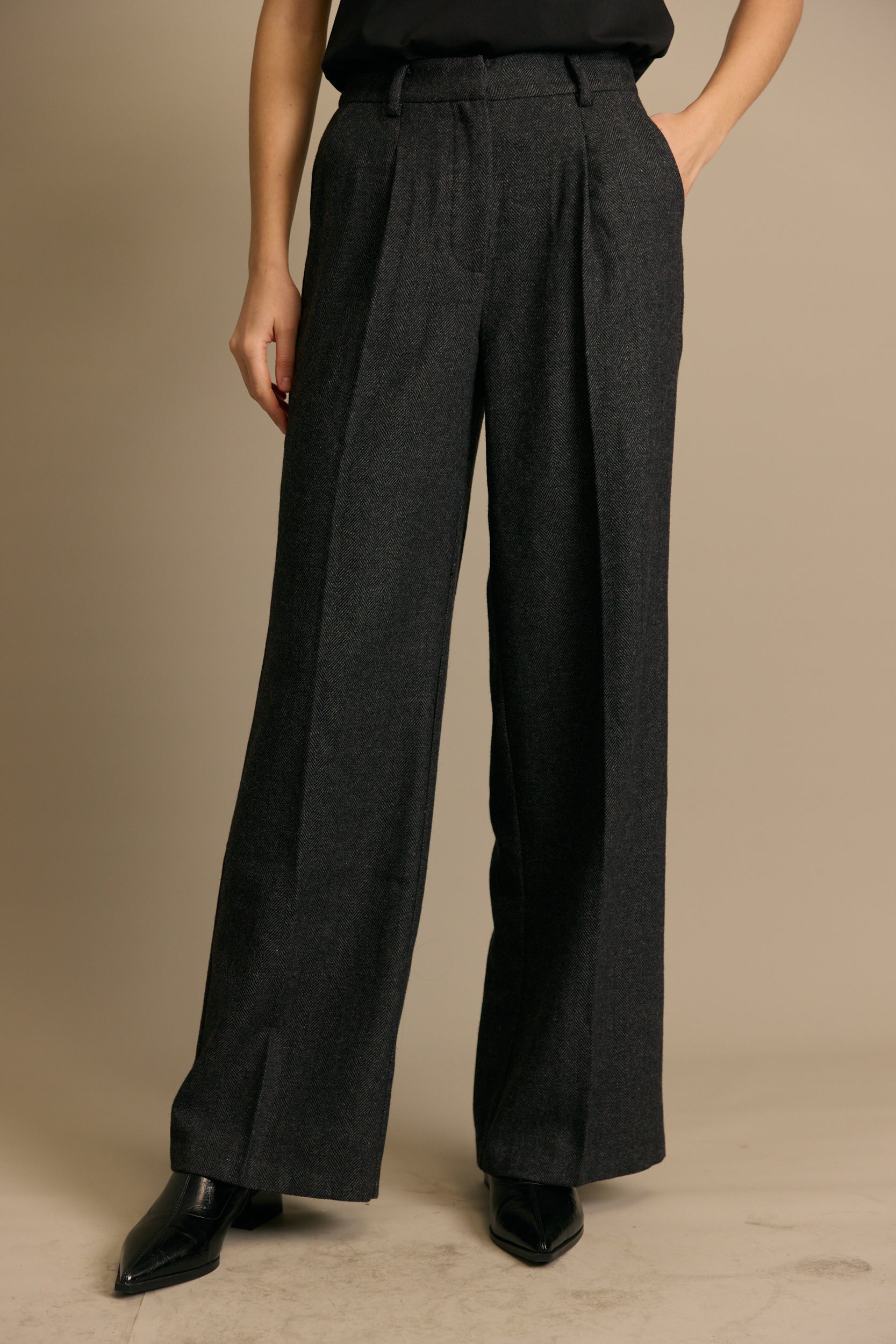 מכנס מחוייט רחב