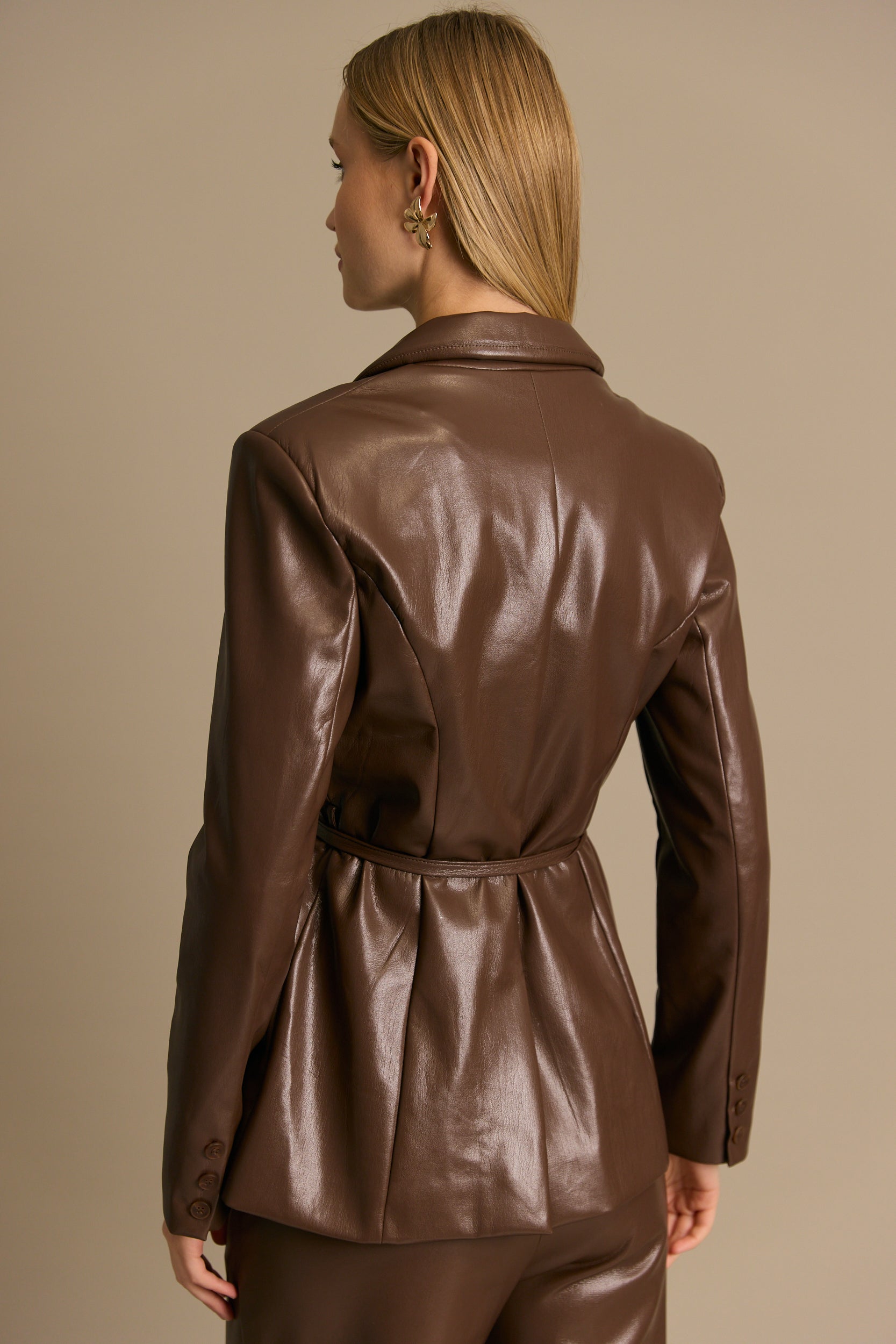 ג'קט עור קשירה עם כיסים