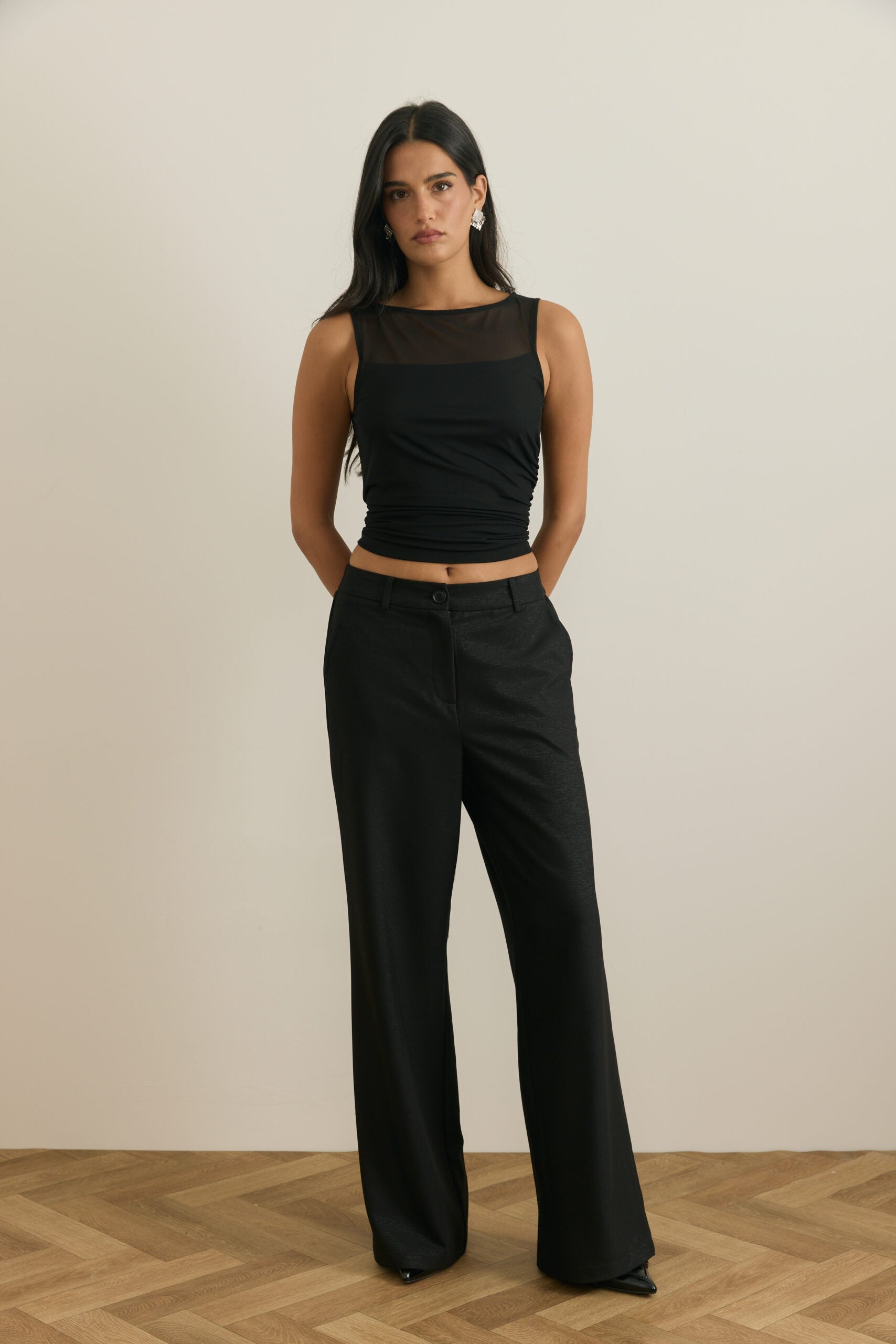 טופ רשת חצי שקוף