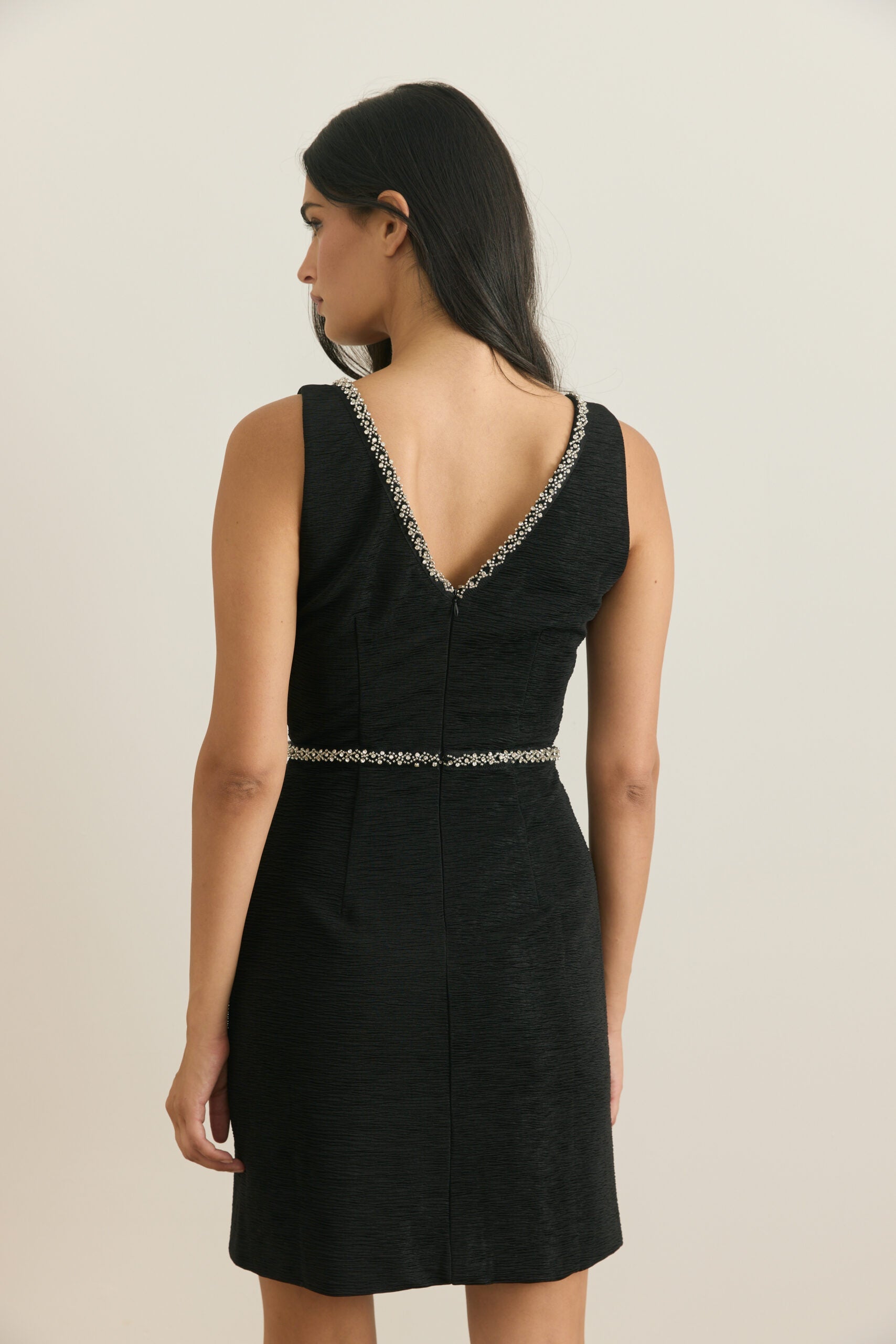 שמלה מקומטת גימור יהלומים