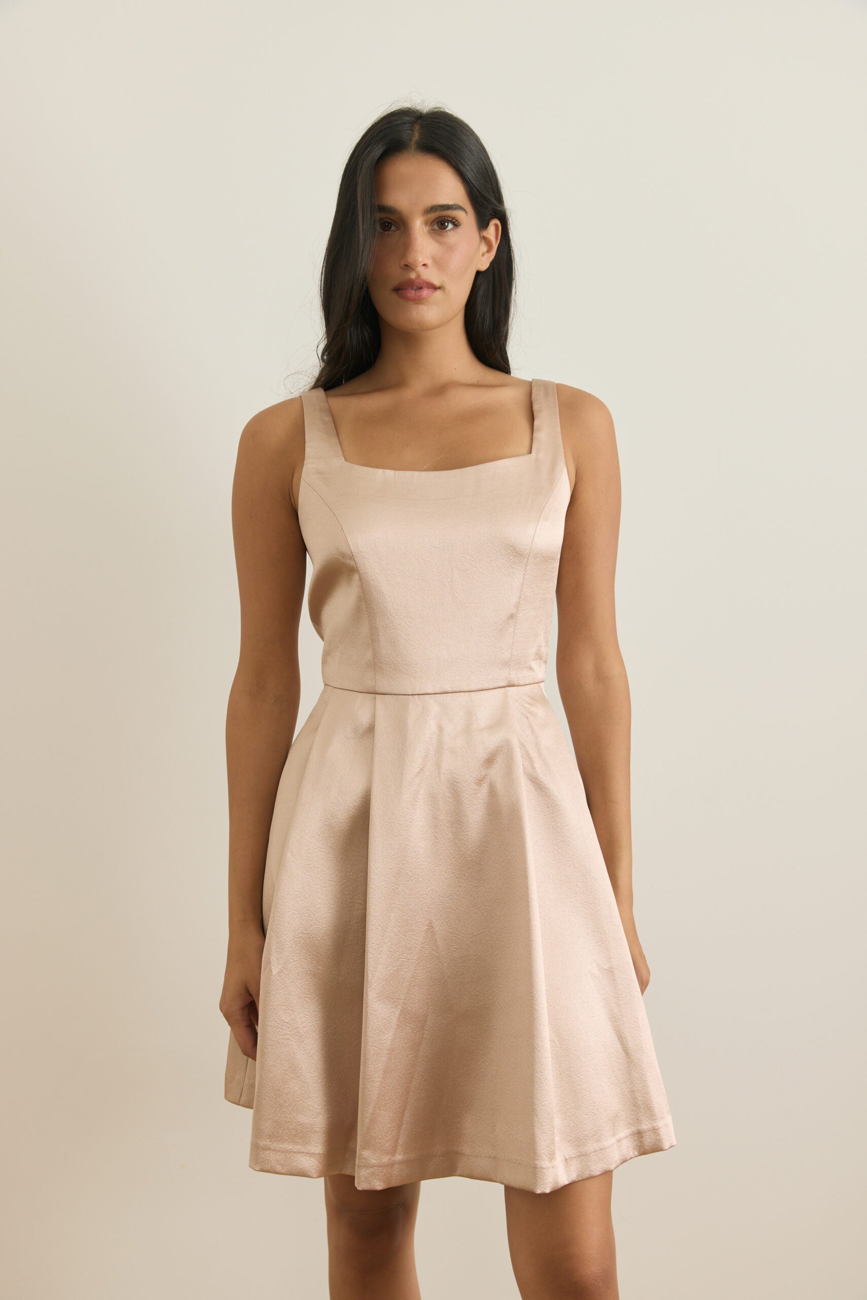 שמלת קלוש מחשוף מרובע