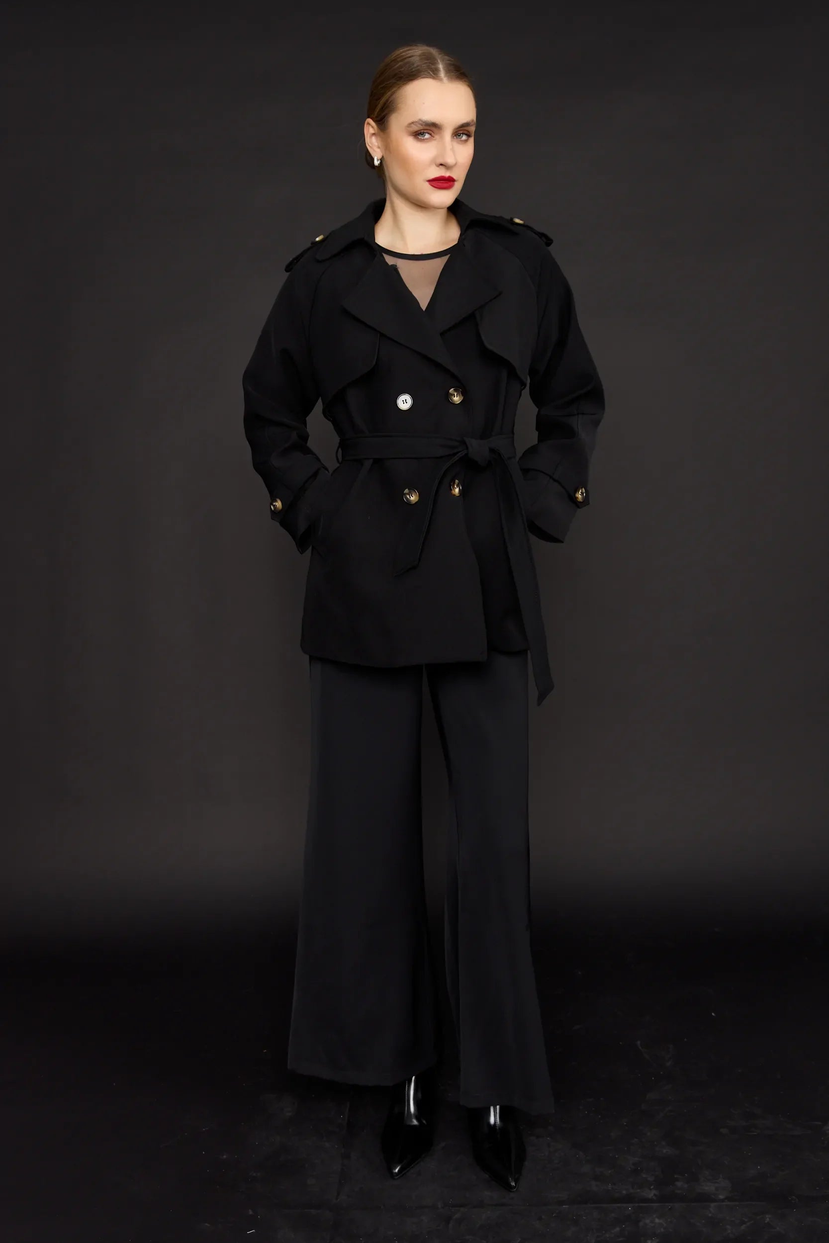 מעיל טרנץ' קצר