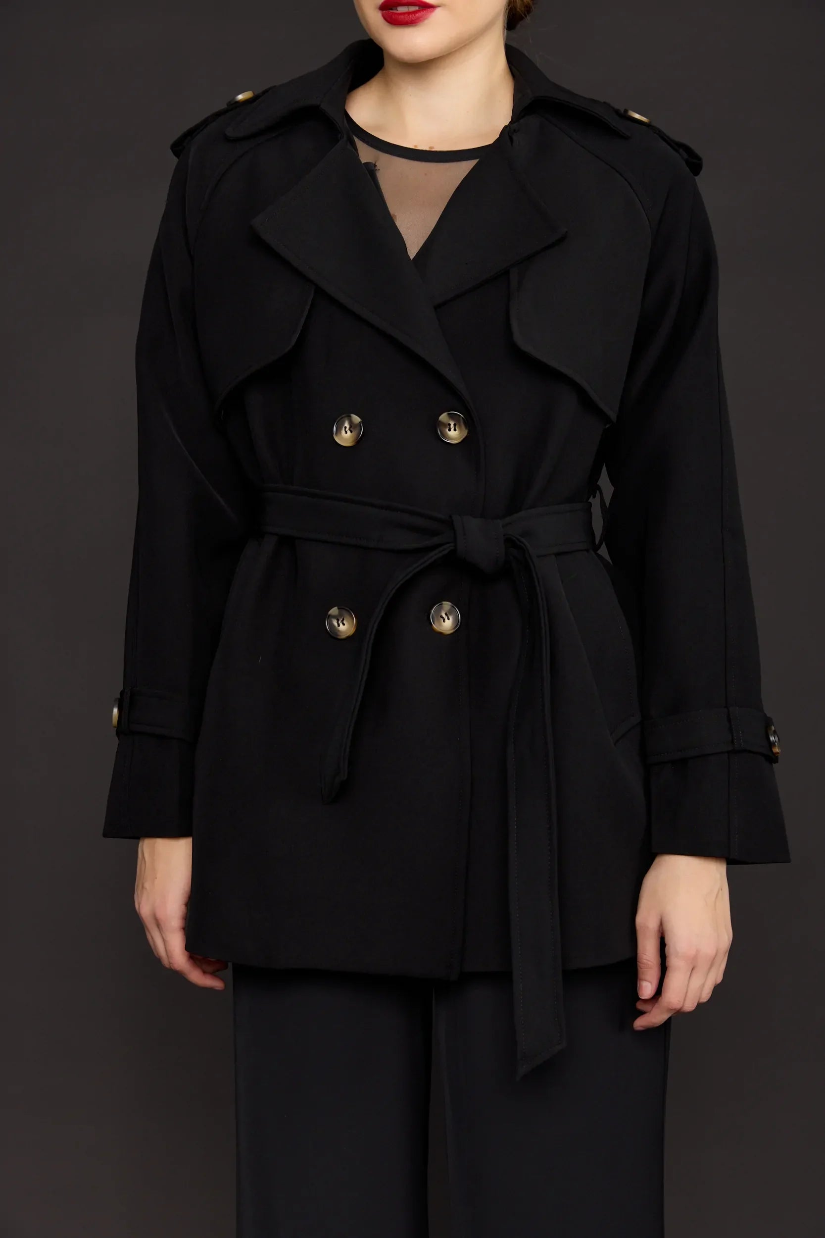 מעיל טרנץ' קצר