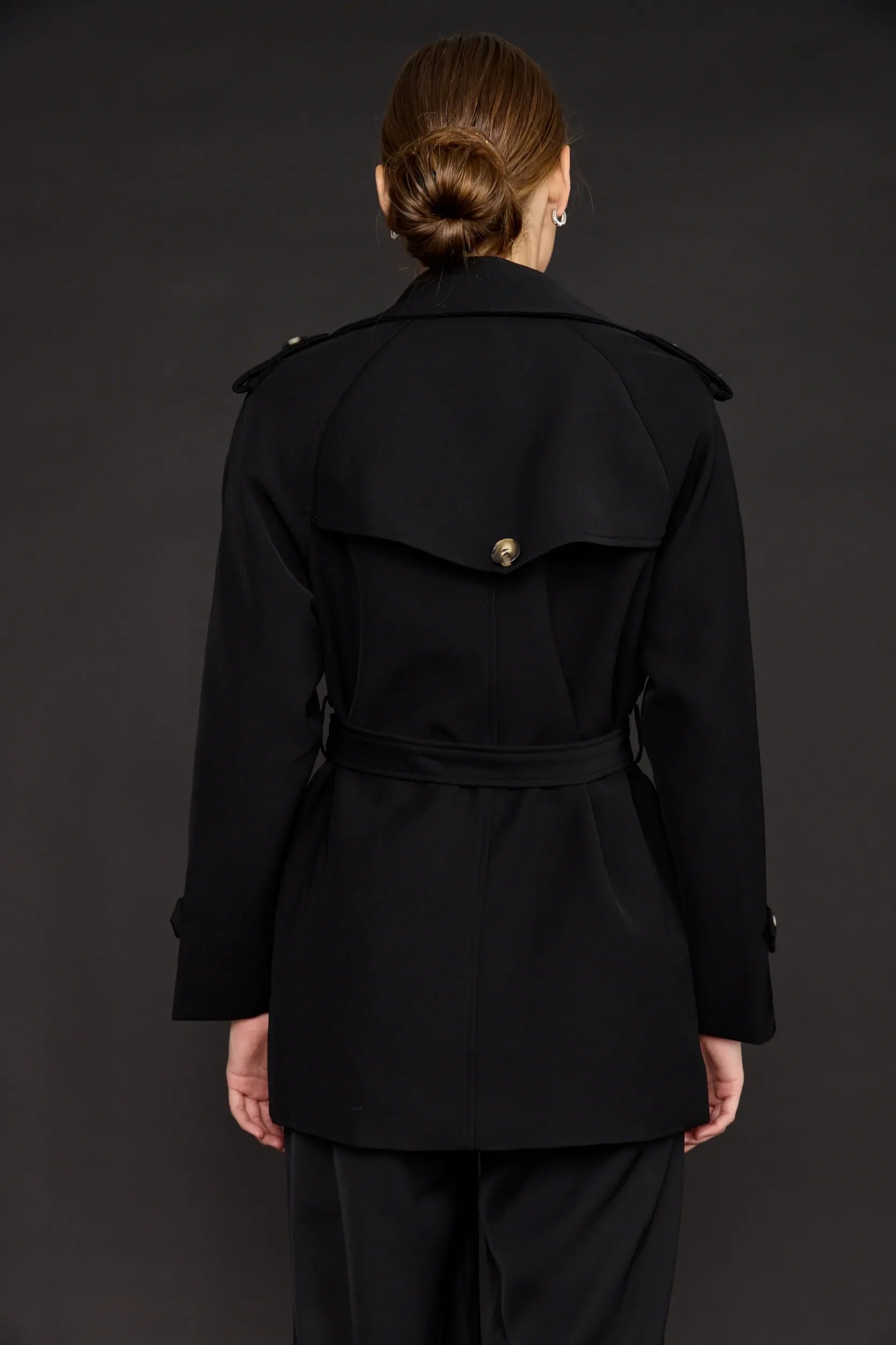 מעיל טרנץ' קצר