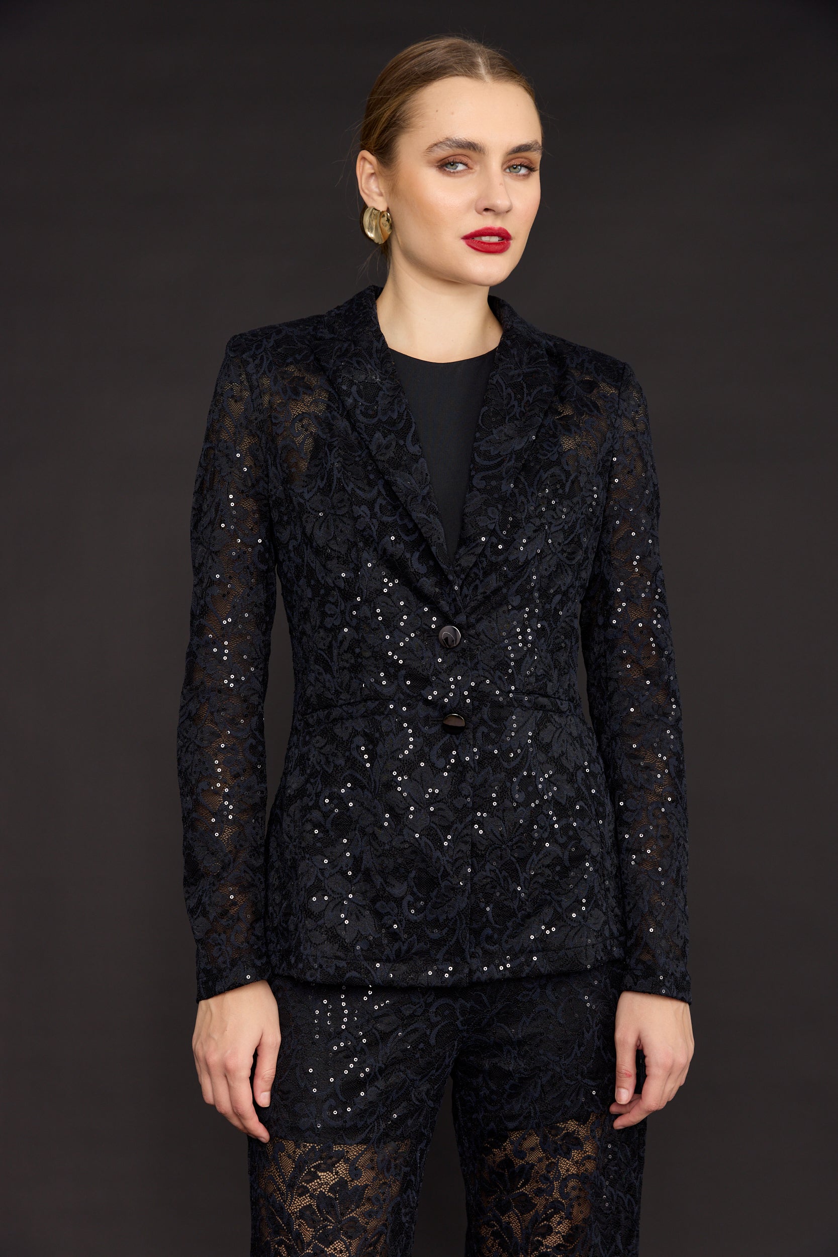 בליזר חליפה תחרת קטיפה