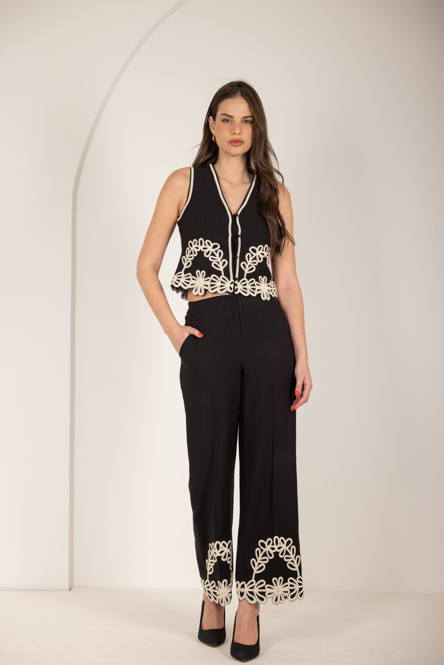 מכנסיים רקומים דמוי פשתן