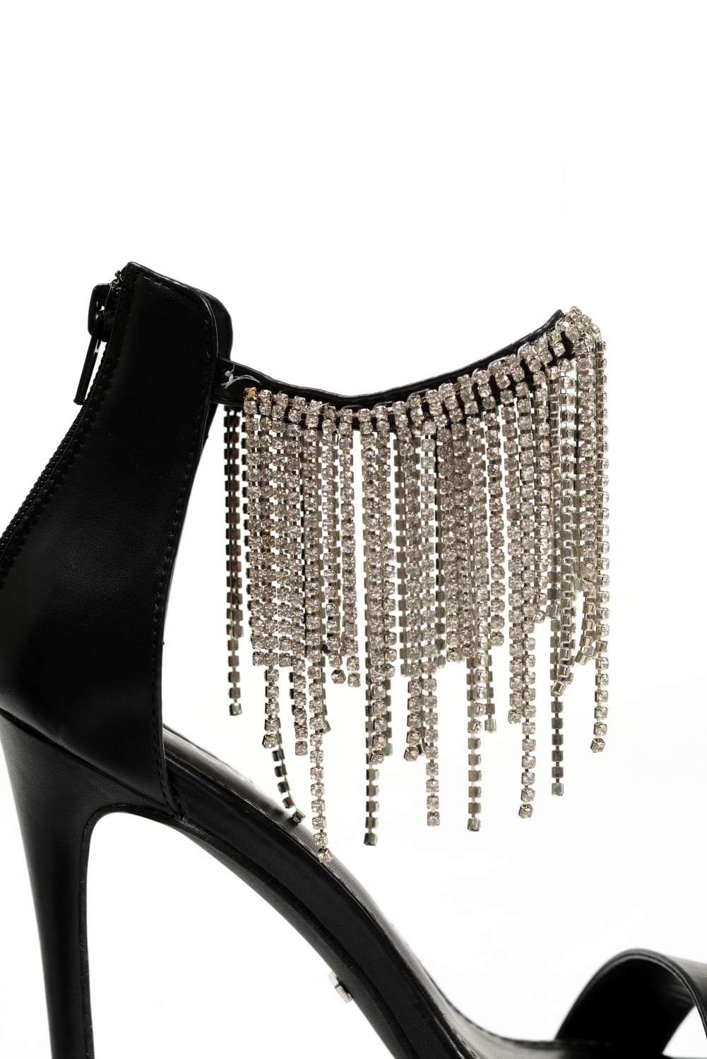 נעל עקב דיאמונד