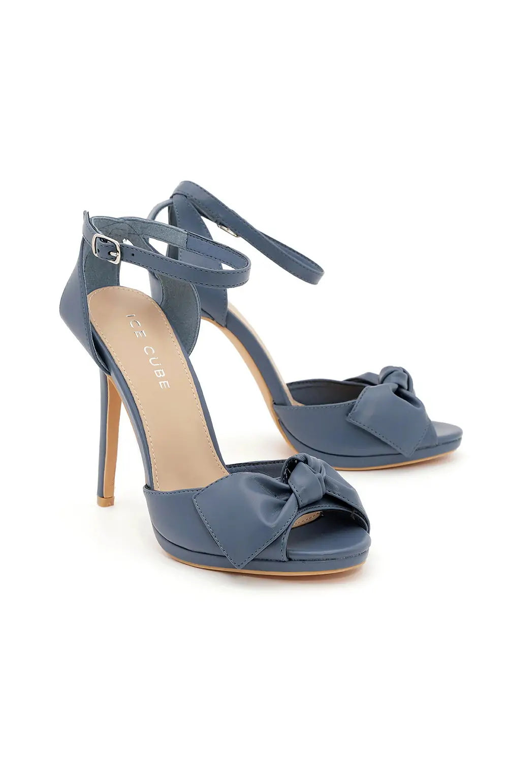 סנדל עקב פפיון