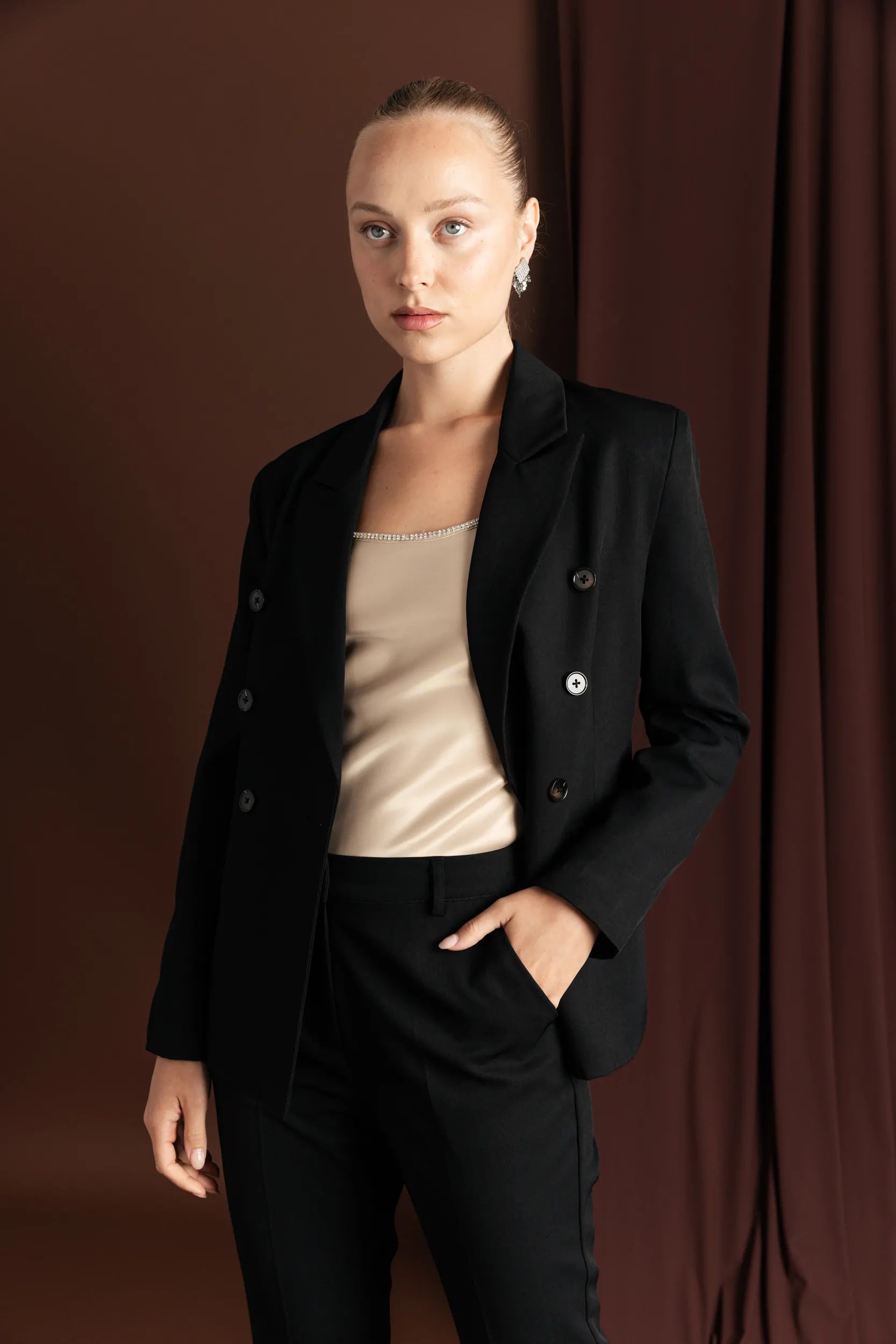 בלייזר קלאסי כפתרה כפולה