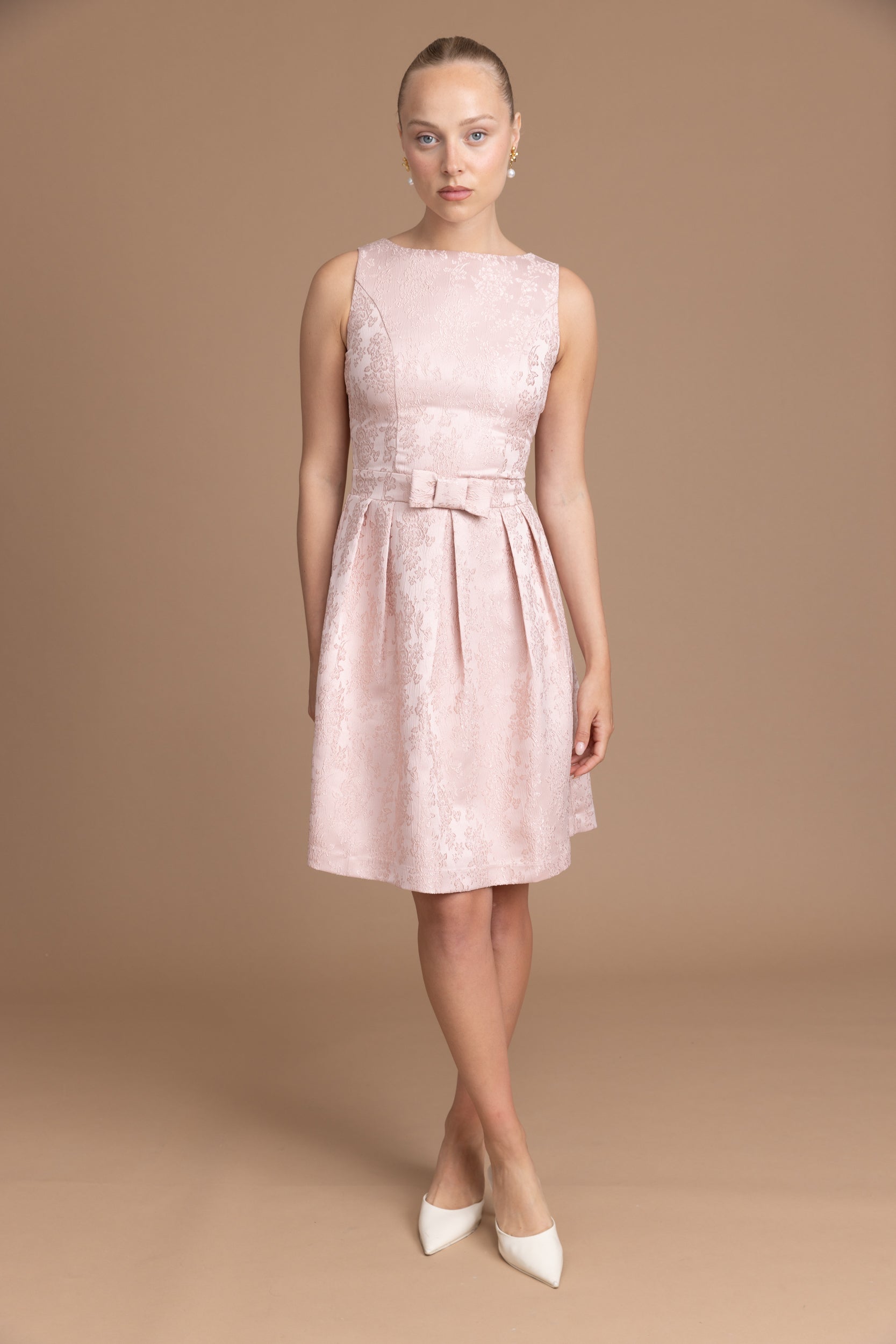 שמלת קלוש ז'אקרד