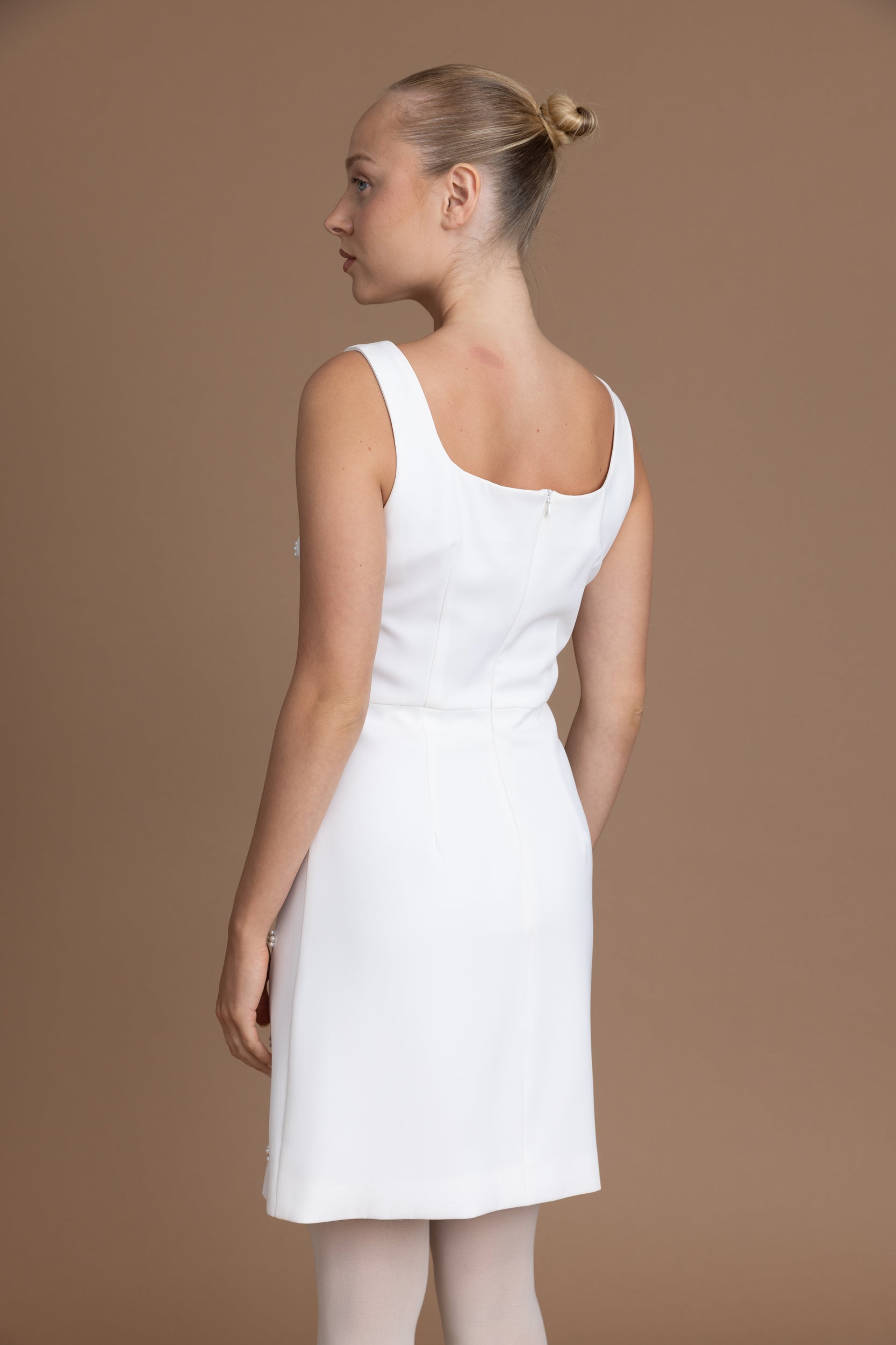 שמלת A פנינים