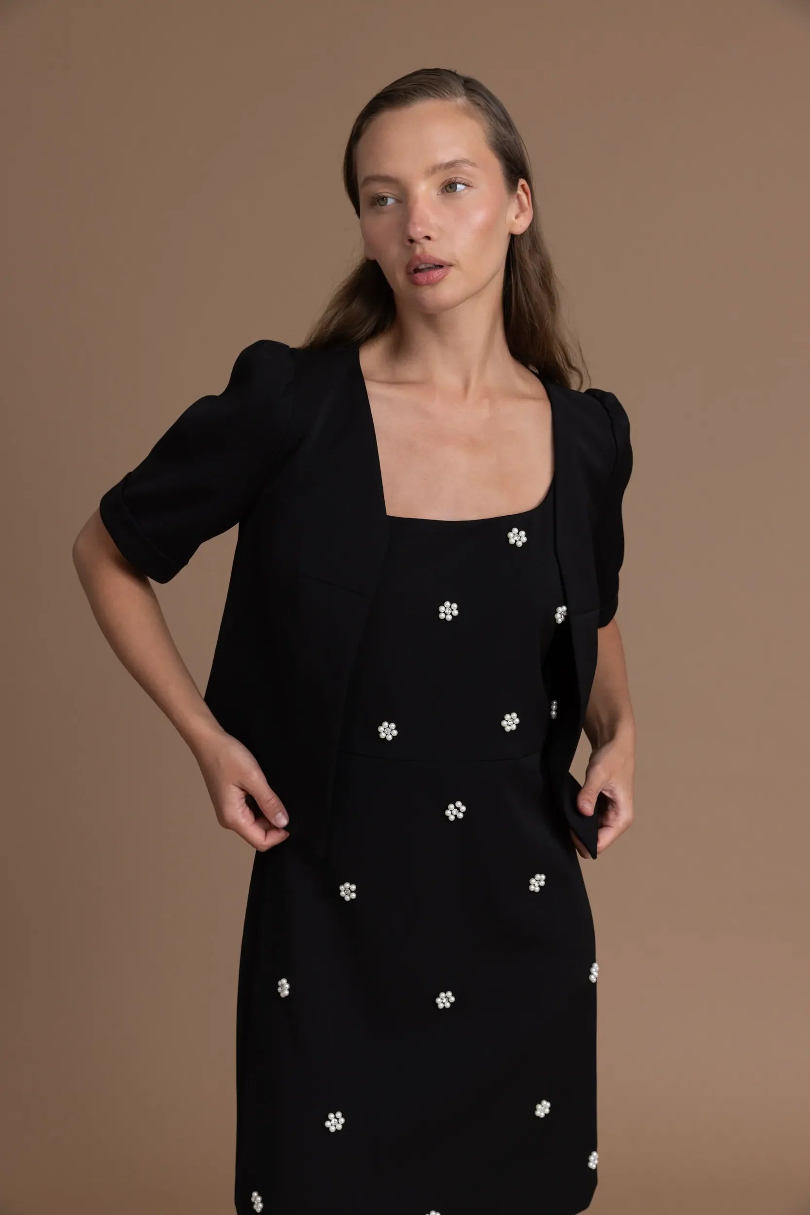 עליונית שרוול קצר