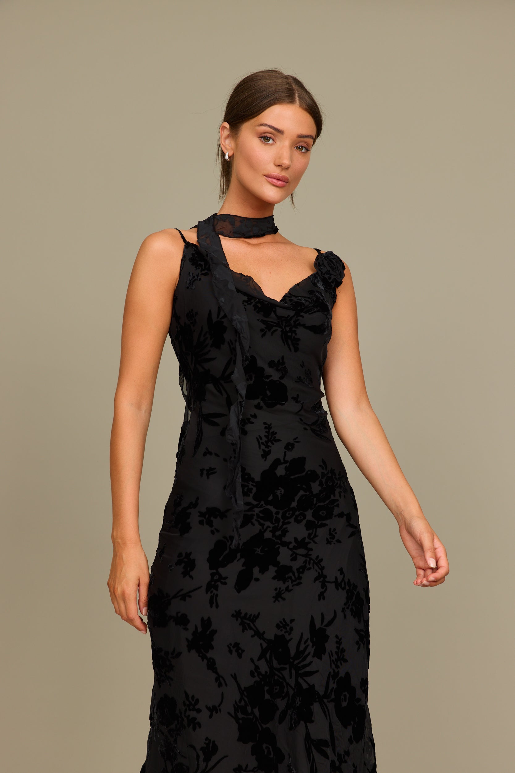 שמלת מקסי קטיפת פרחים