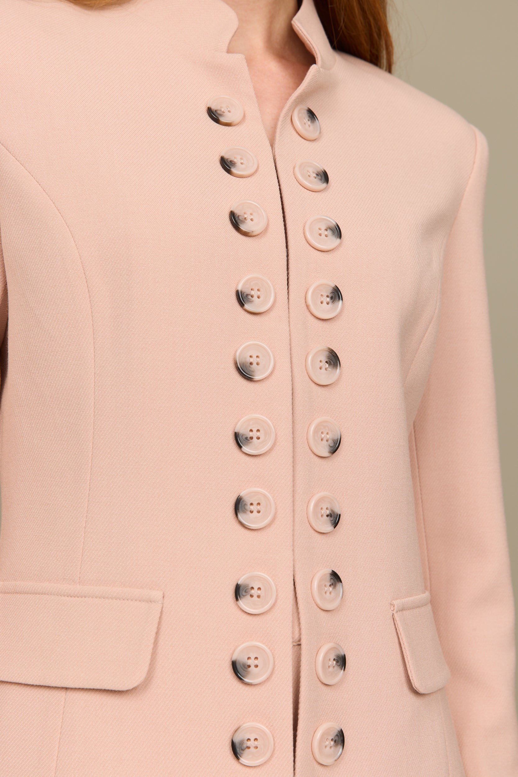 זקט מחויט כפתורים