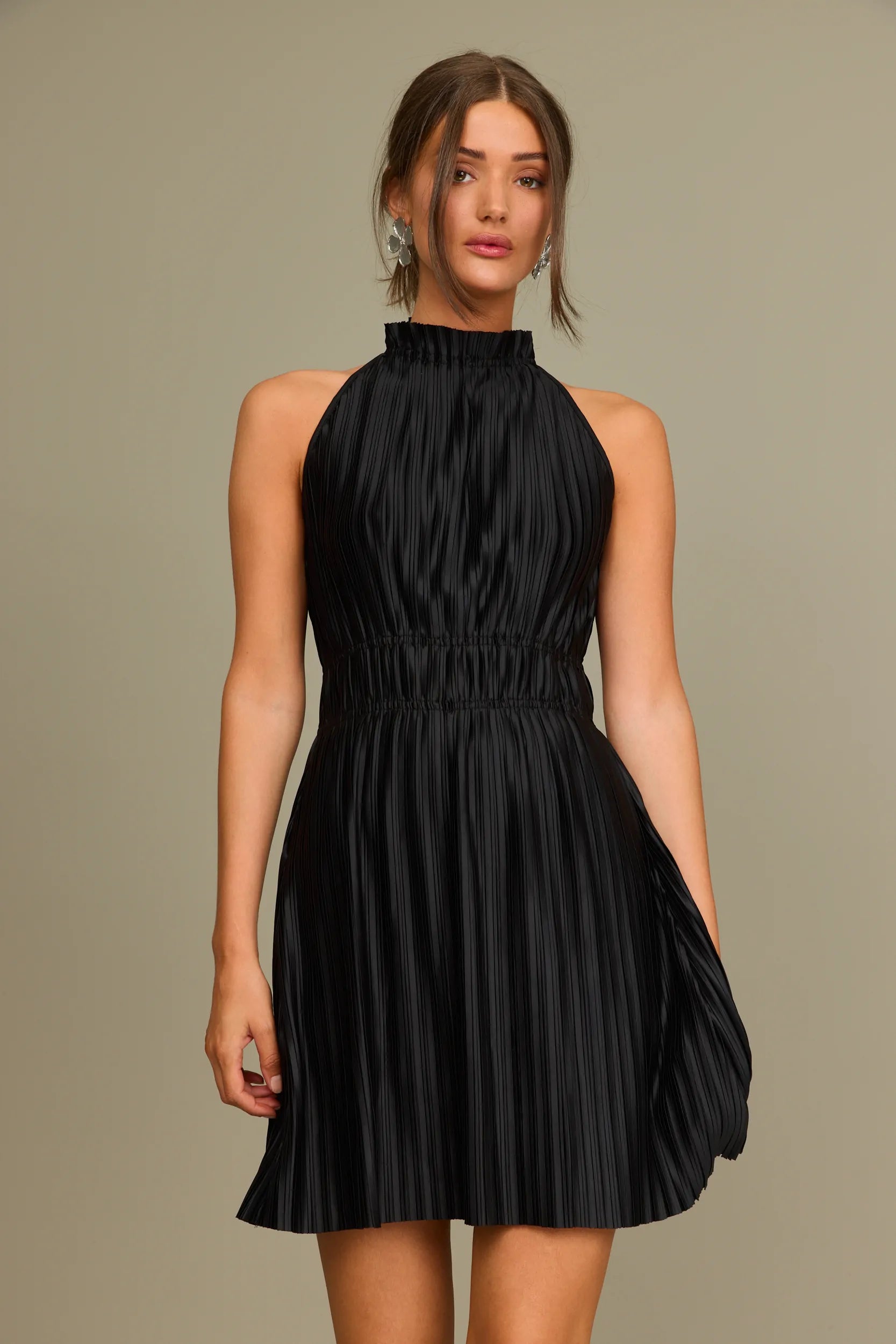 שמלת פליסה קולר