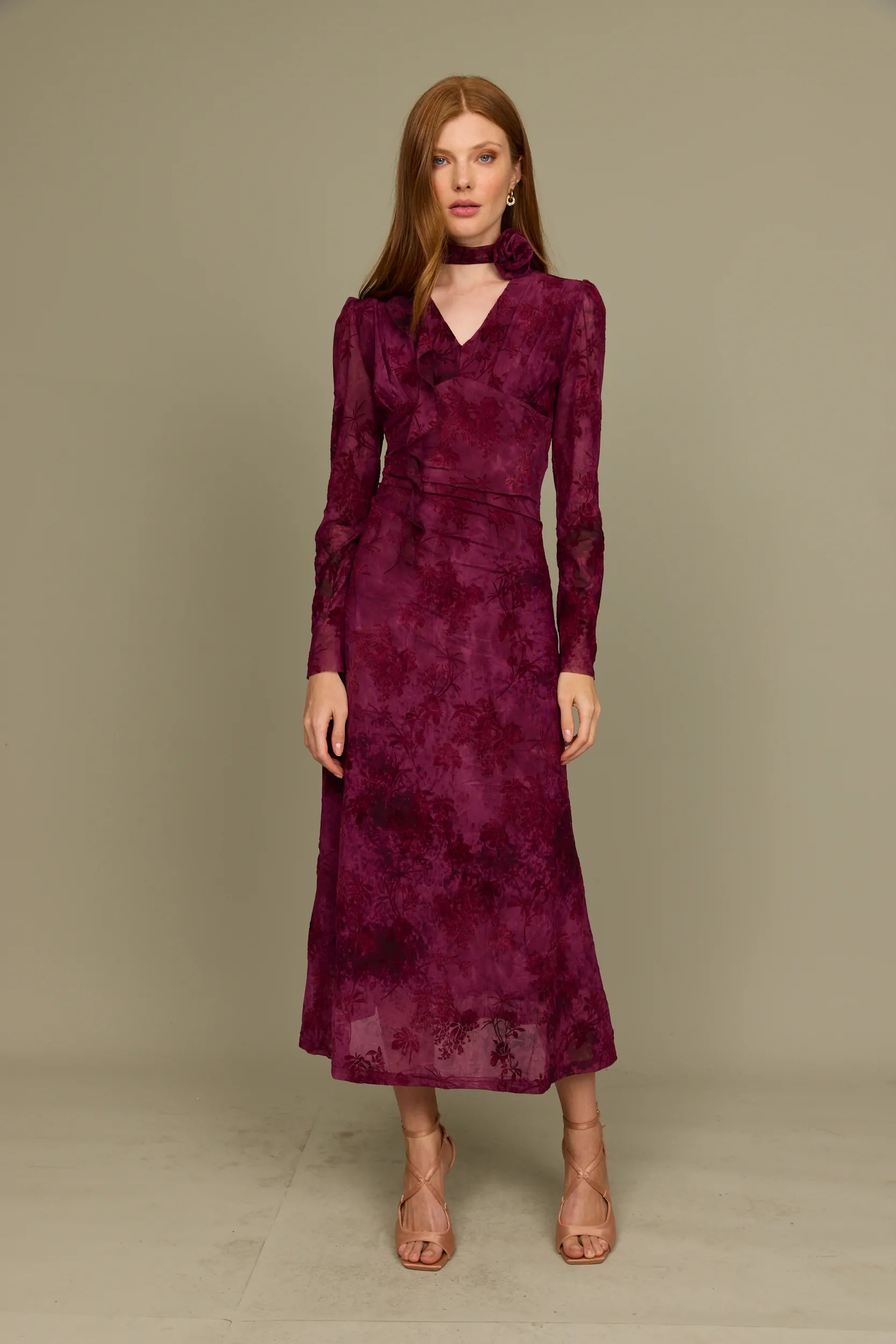 שמלת מקסי שיפון מחשוף פרח