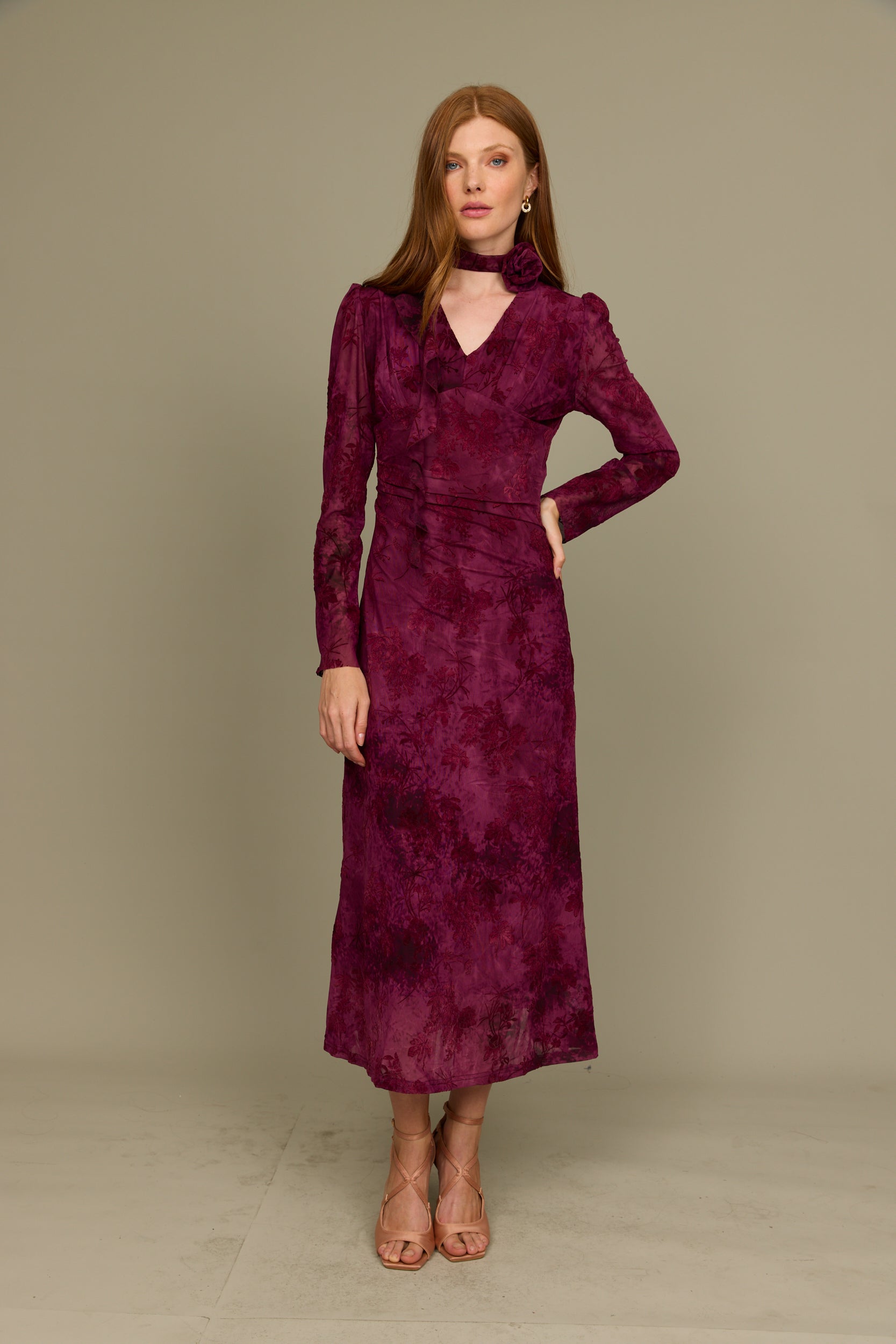 שמלת מקסי שיפון מחשוף פרח